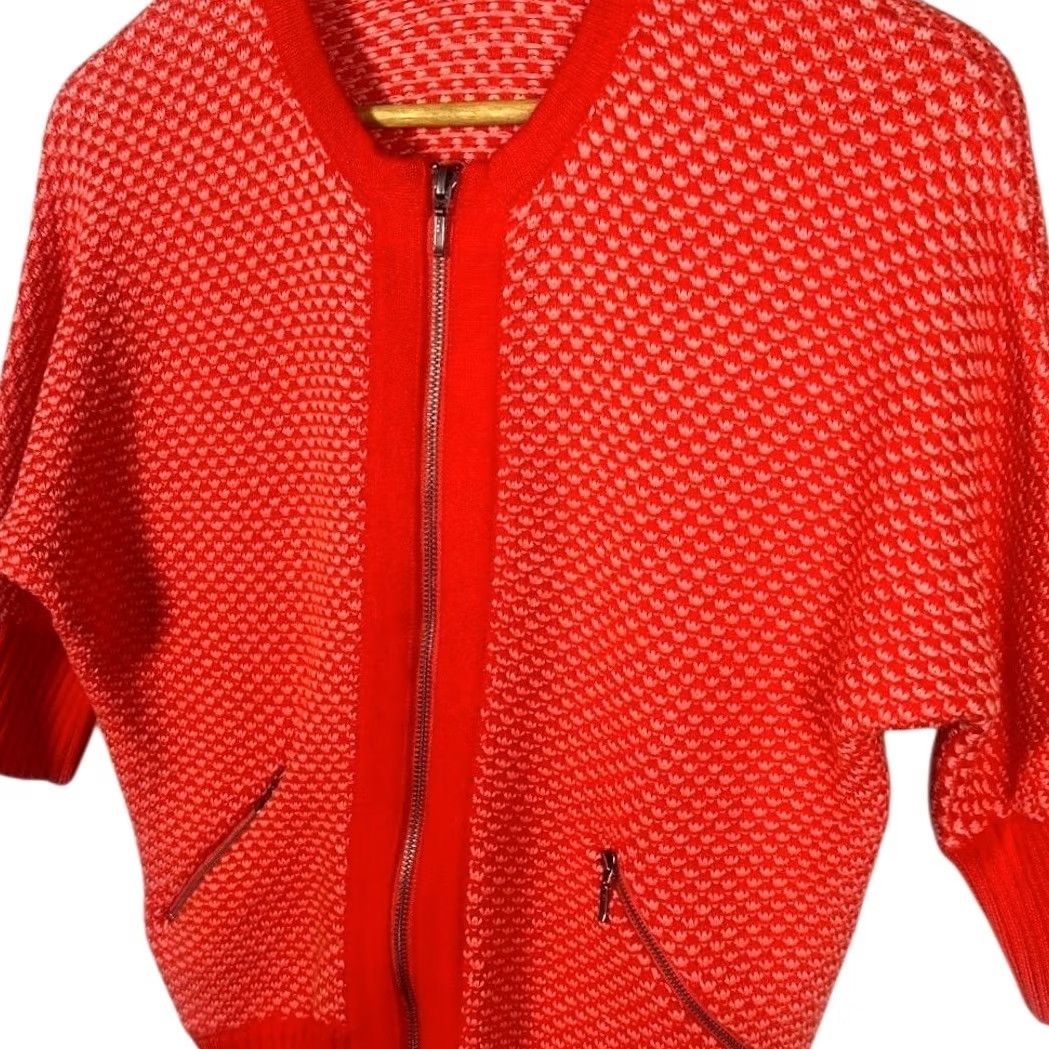 Vintage Cabi Red Geometric Knit Bomber Jacket Pockets Dolman Sleeve XS Womens Size XS / US 0-2 / IT 36-38 - 4 Thumbnail