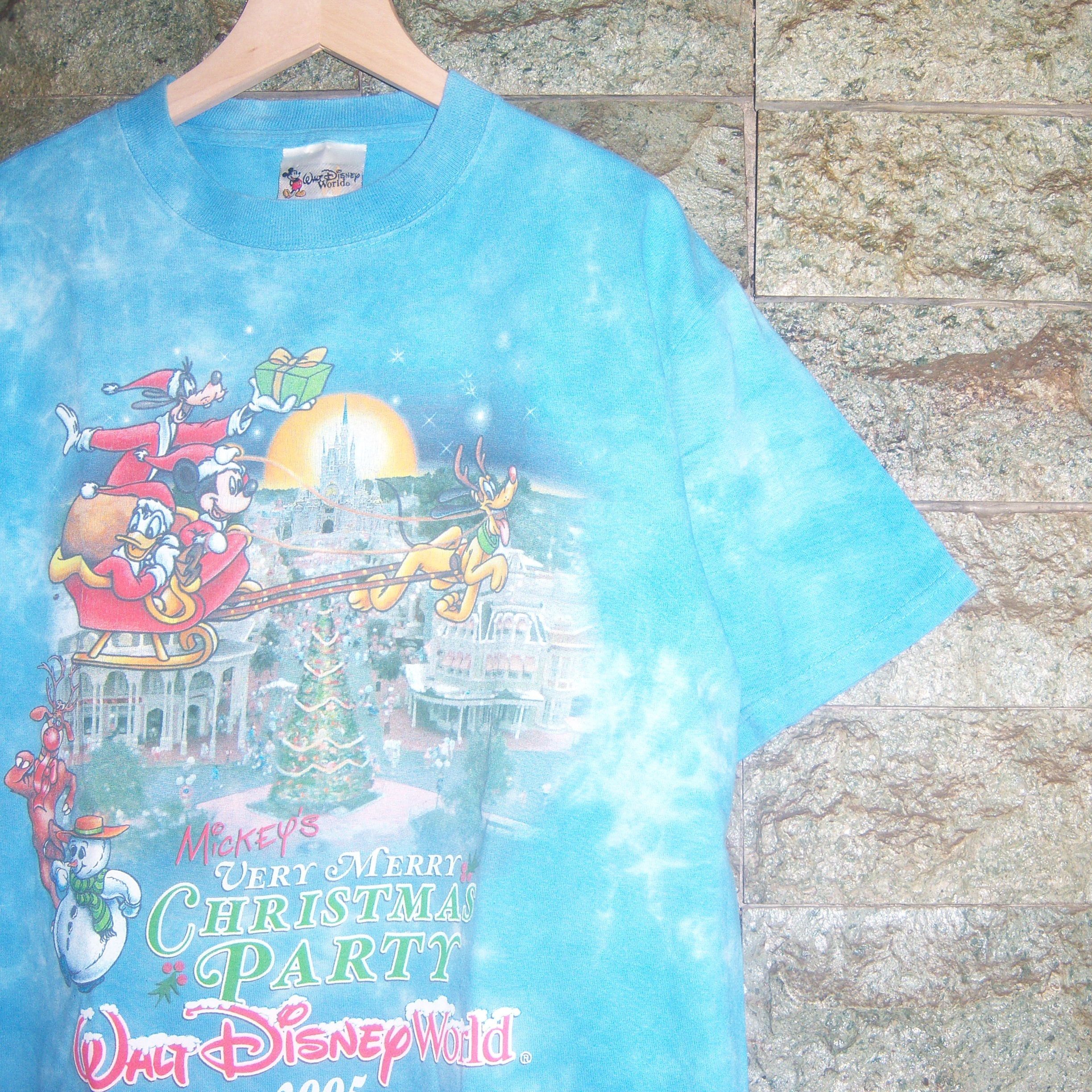 Disney × Mickey Mouse × Vintage 2005 Walt Disney World Christmas Party Size US M / EU 48-50 / 2 - 3 Thumbnail