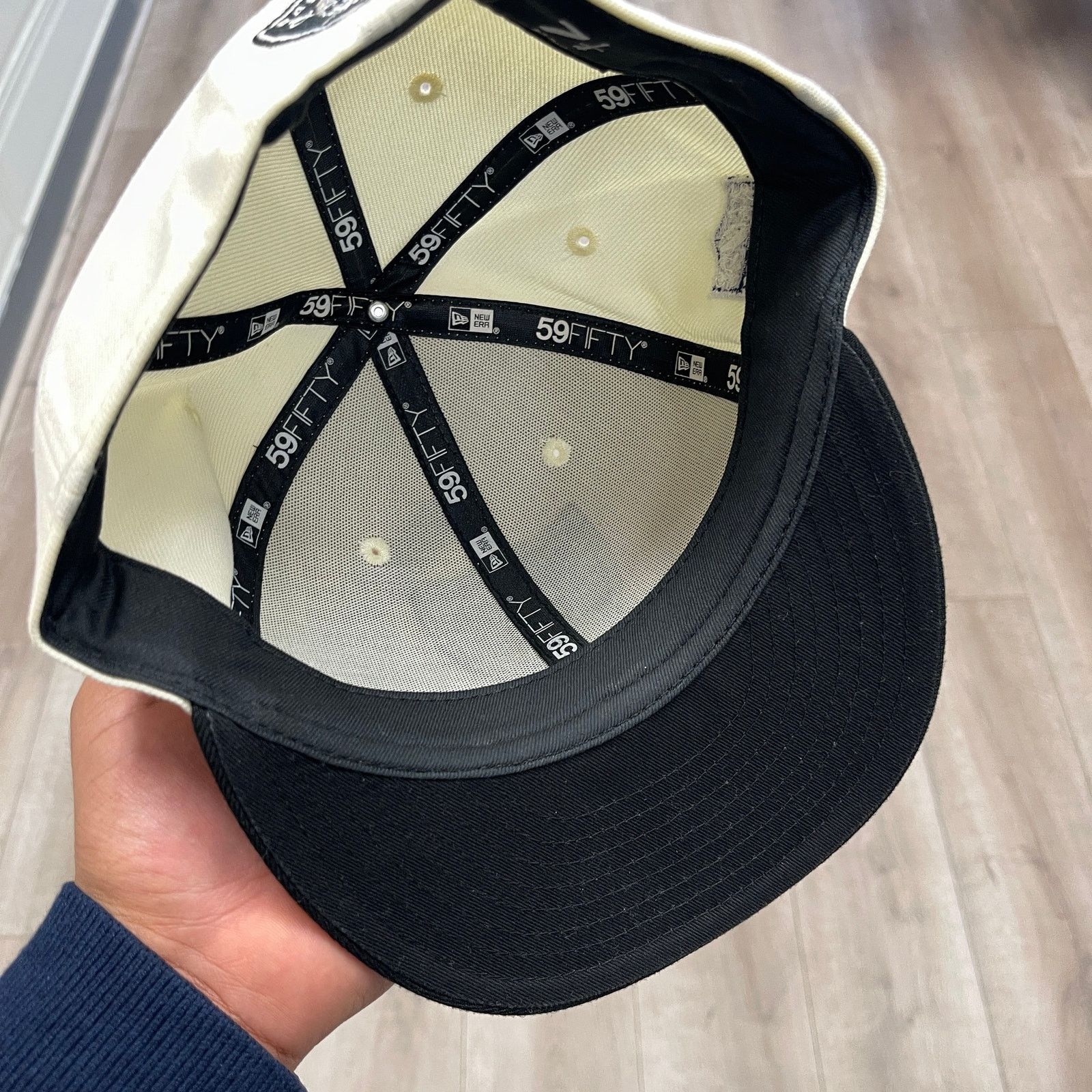 New Era Las Vegas Raiders AFC Crest Logo White Fitted Hat Size 7 1/4 Size ONE SIZE - 2 Thumbnail