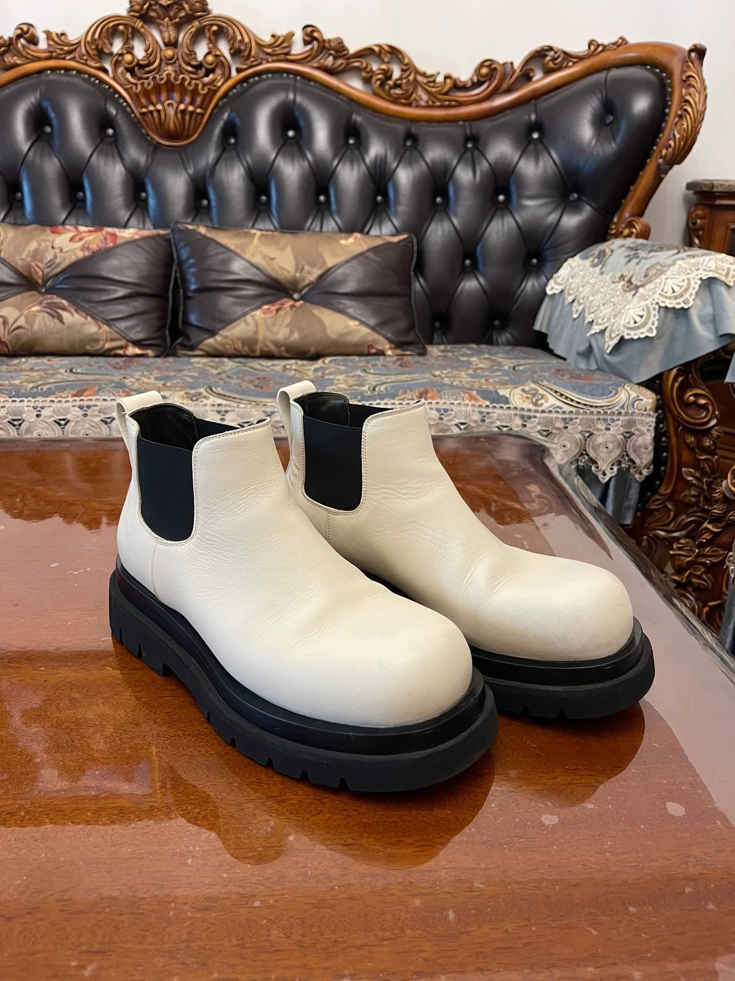 Bottega Veneta BV Chelsea Boots 41 EU Panda Colorway Ivory Calfskin Size US 8 / EU 41 - 1 Thumbnail
