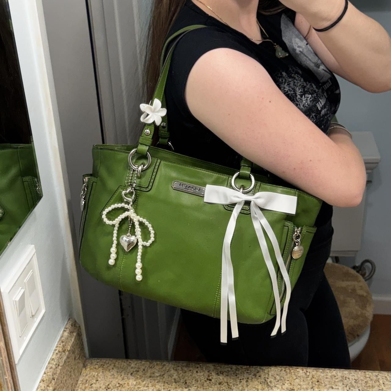 Coach Coach Green Leather Tote with Zipper Pockets Size ONE SIZE - 8 Thumbnail
