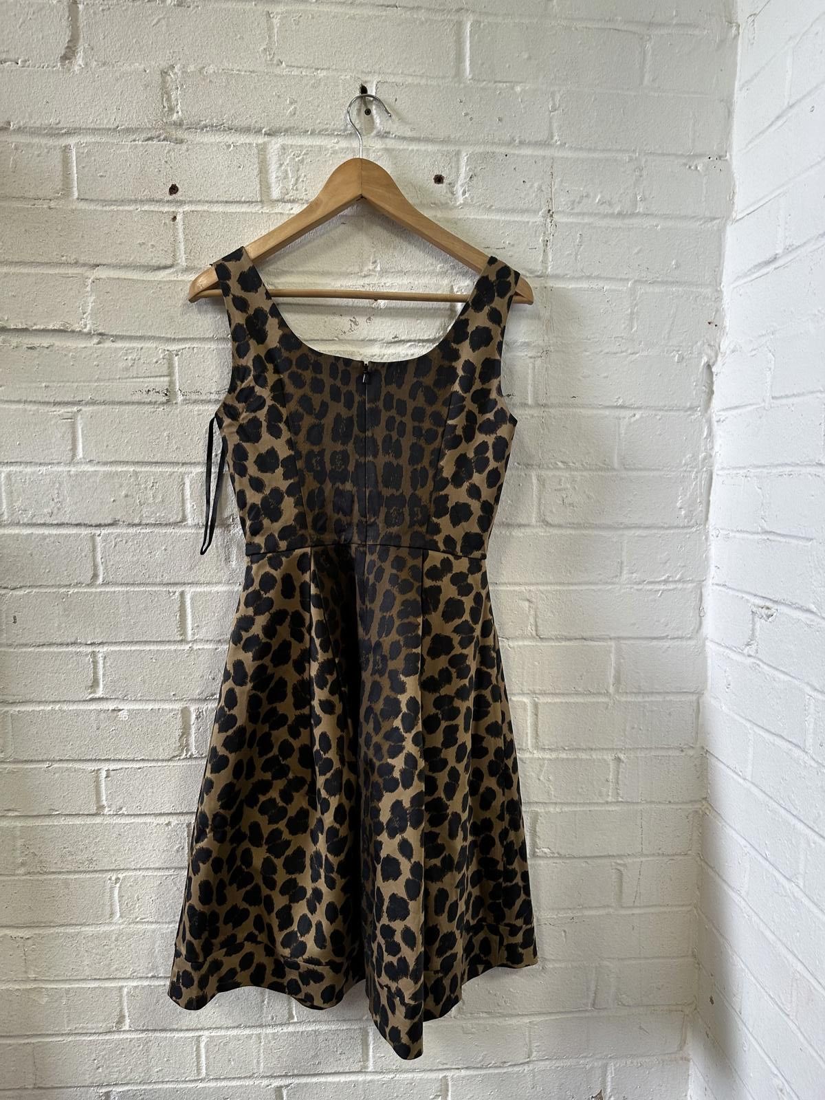 Designer Hobbs Sleeveless Leopard Print Dress Size S / US 4 / IT 40 - 2 Thumbnail