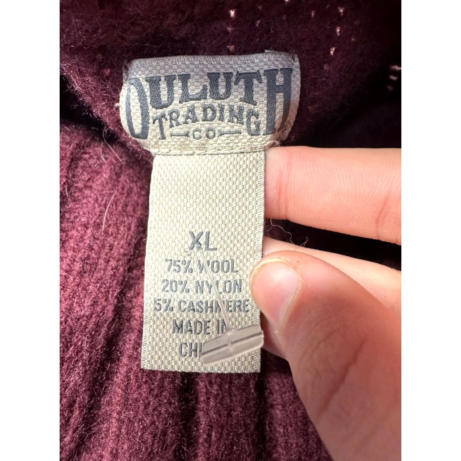 Duluth Trading Company VINTAGE Women’s Duluth Trading Co Turtleneck Sweater XL Maroon Wool, Cashmere, Nylon Pullover Crew Neck/ Cable Knit Womens Size XL / US 12-14 / IT 48-50 - 3 Thumbnail