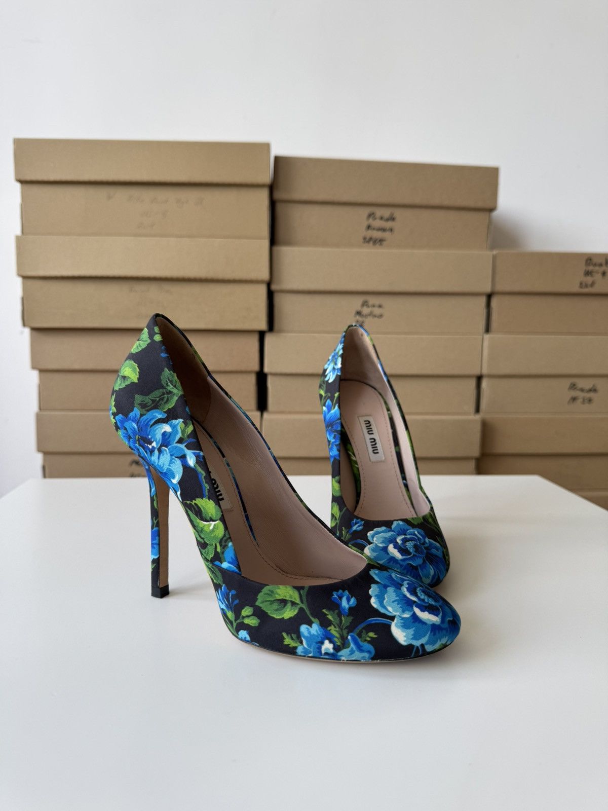 Miu Miu × Prada Miu Miu Blue Floral Printed Canvas Pumps Size US 6 / IT 36 - 3 Thumbnail