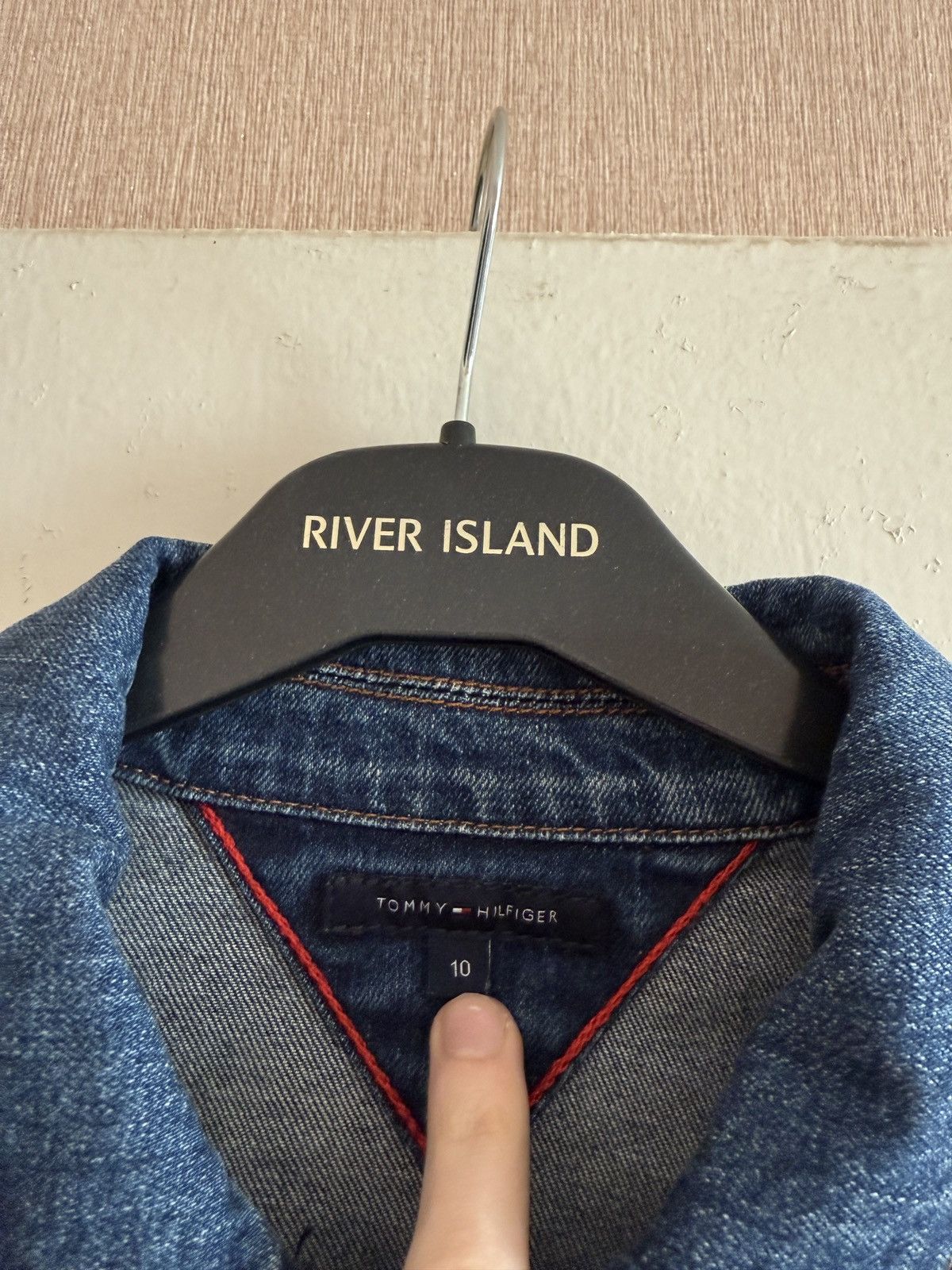 Tommy Hilfiger Vintage Tommy Hilfiger Denim Jacket Women Classic Trucker Size M / US 6-8 / IT 42-44 - 7 Thumbnail