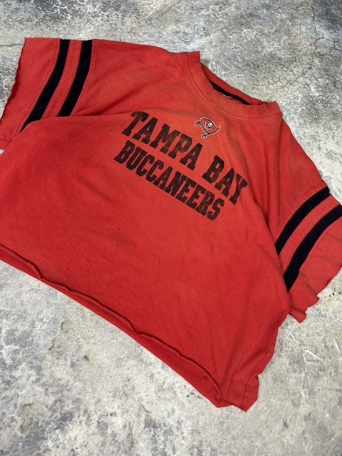 NCAA × Vintage Vintage Perfectly Faded Tampa Bay Buccaneers Jersey Tee Size US L / EU 52-54 / 3 - 4 Thumbnail
