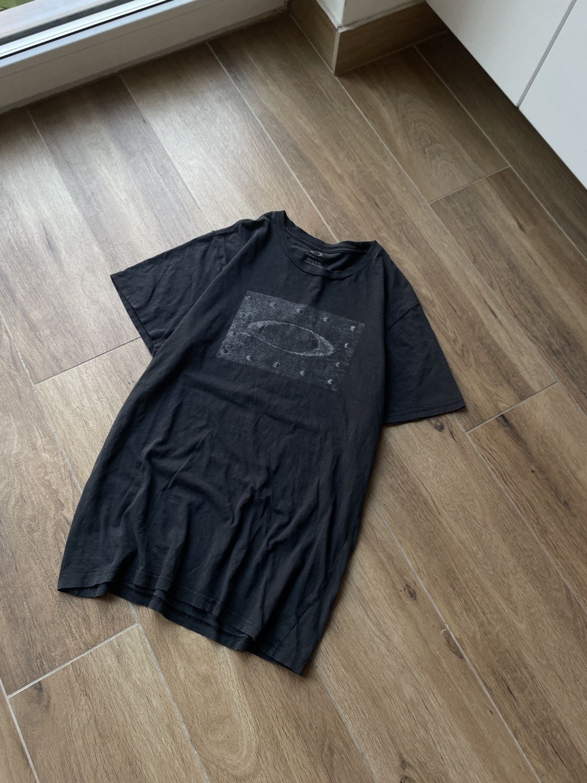 Oakley Oakley Vintage T-Shirt Big Logo Avant Garde Faded Japanese Size US M / EU 48-50 / 2 - 2 Thumbnail