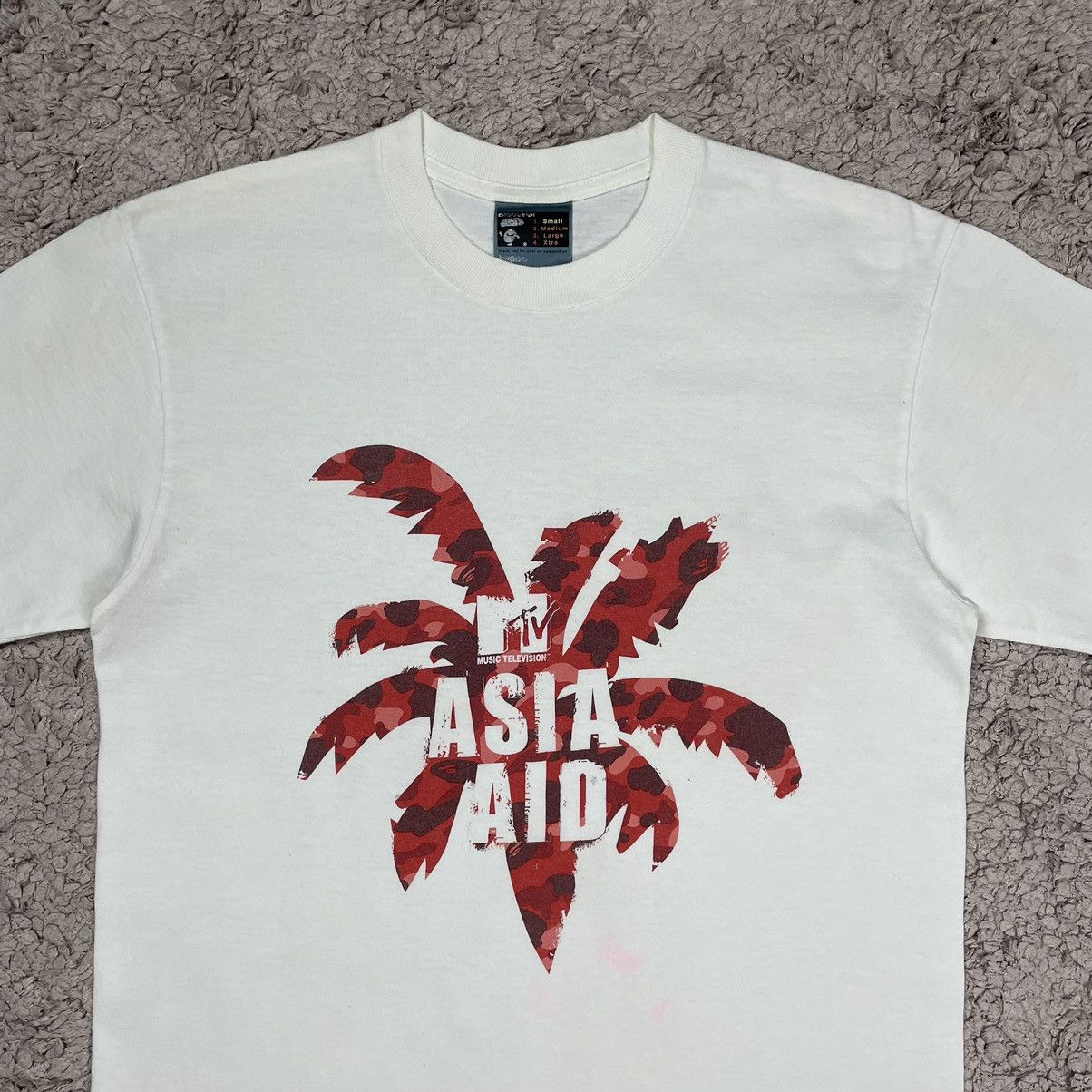 Bape Vintage Bape Mtv Asia Aid T-shirt Size US S / EU 44-46 / 1 - 5 Thumbnail