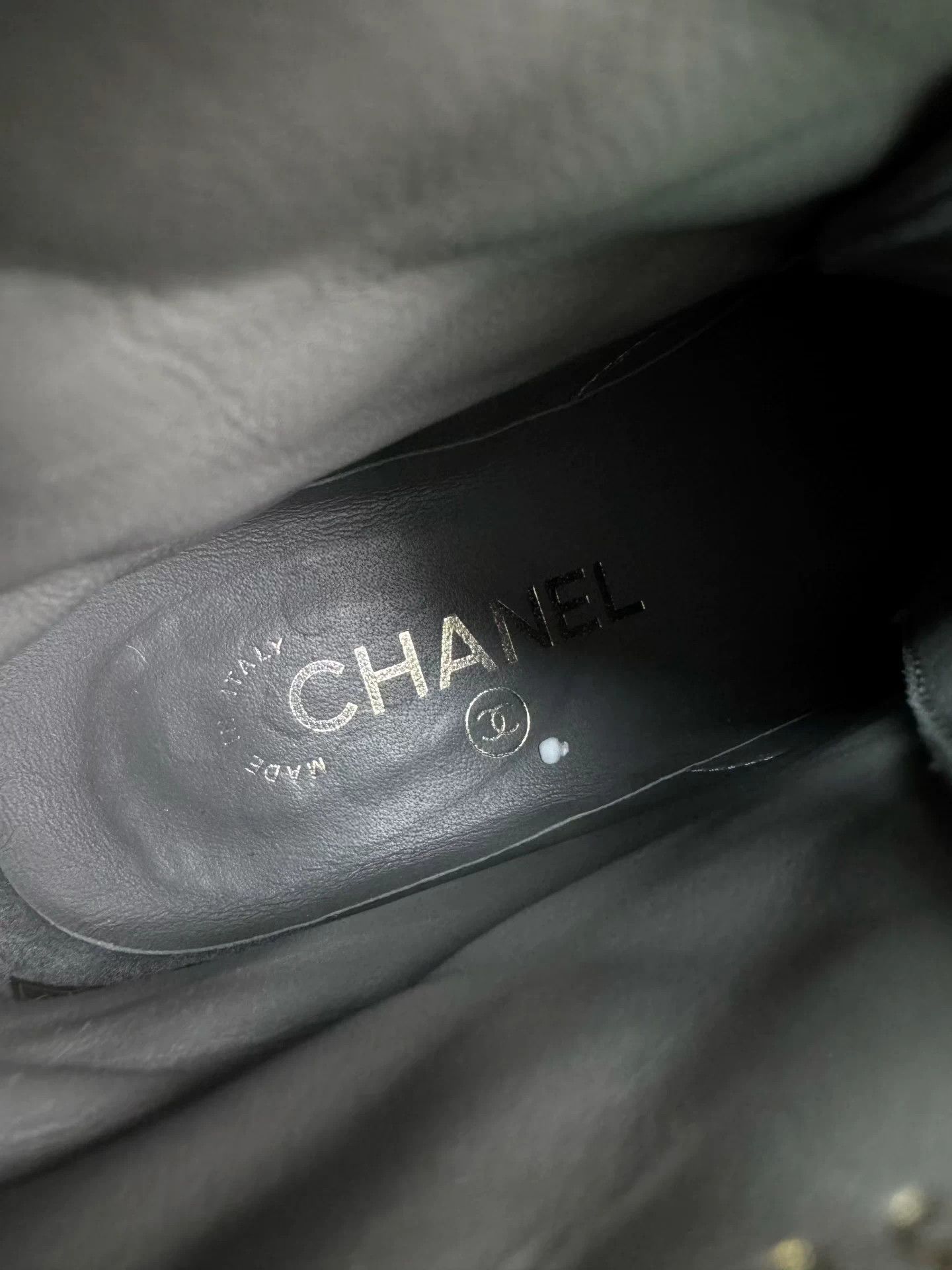 Chanel boots 35 authentic worn a few times clean