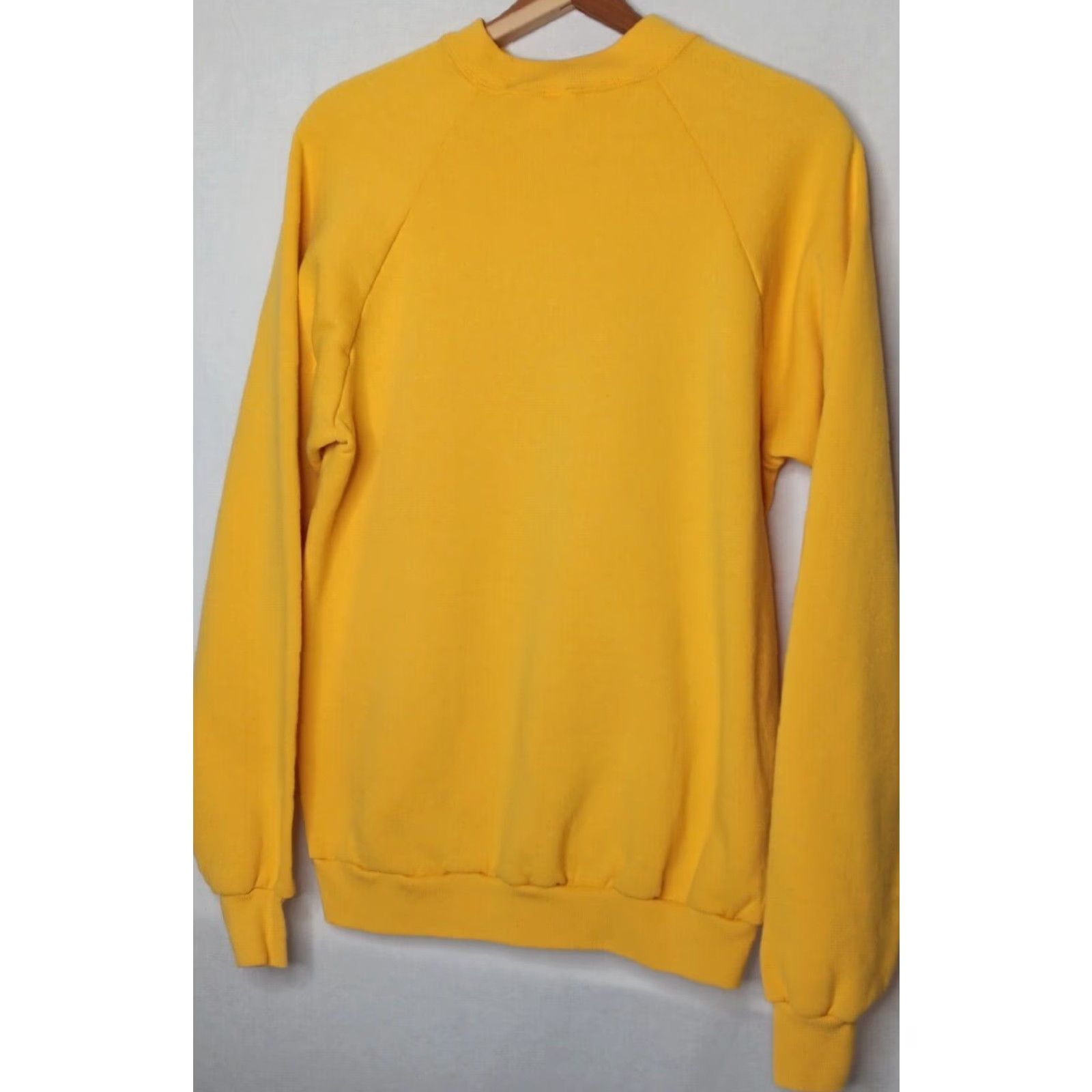 Vintage VINTAGE B.J. Design Grandpa on Earth Sweatshirt Crewneck USA Made Large Yellow Raglan Long Sleeve Men's Regular L Graphic Print Size US L / EU 52-54 / 3 - 4 Thumbnail