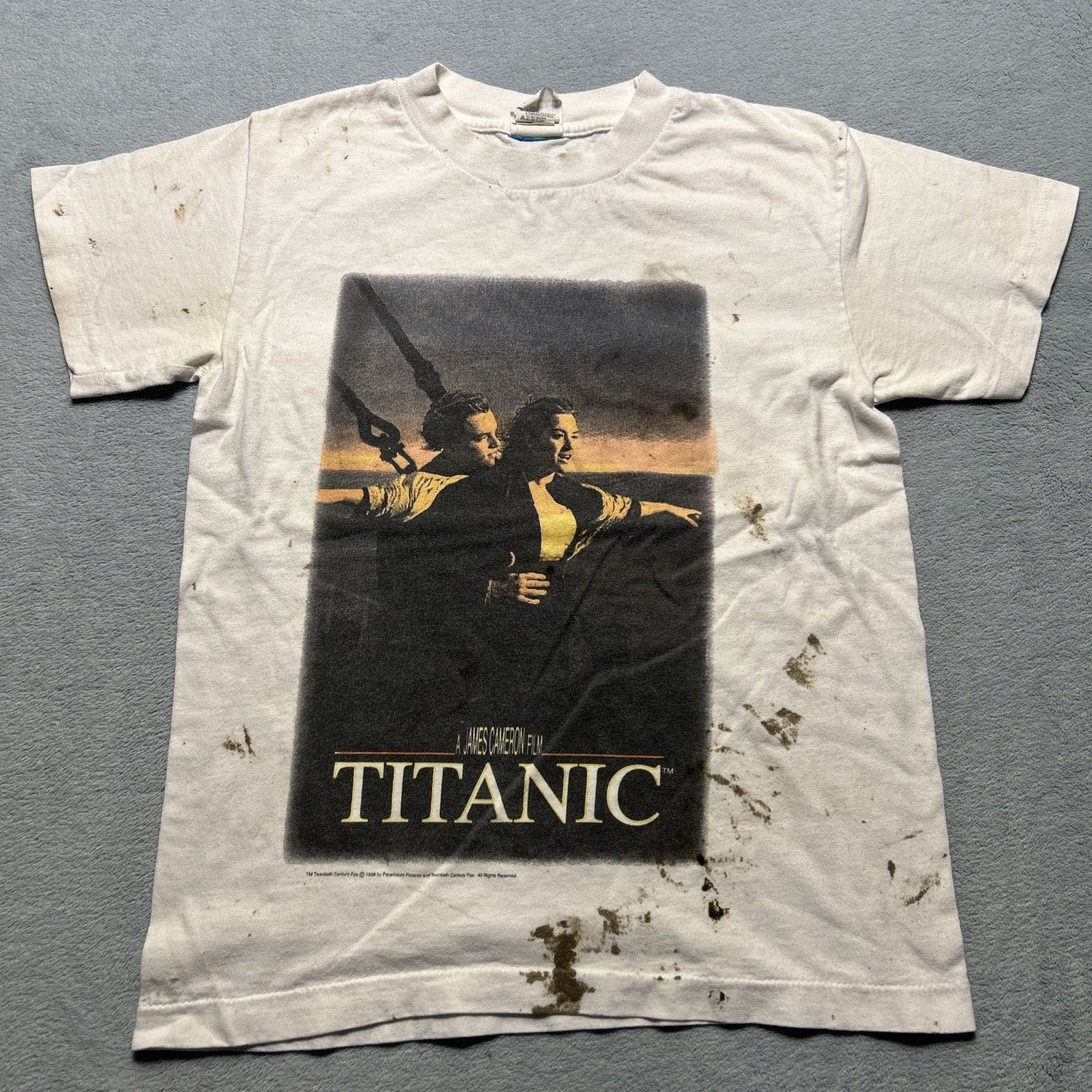 Gildan 98 Titanic Shirt Boys Youth 10/12 Med 15.5x21 Single Stitch Size US M / EU 48-50 / 2 - 1 Thumbnail