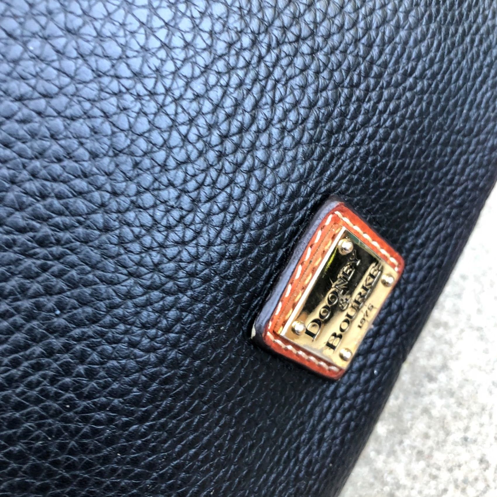 Dooney & Bourke DOONEY & BOURKE Leather Large Tote Purse Shoulder Bag Black Zipper Designer Size ONE SIZE - 3 Thumbnail