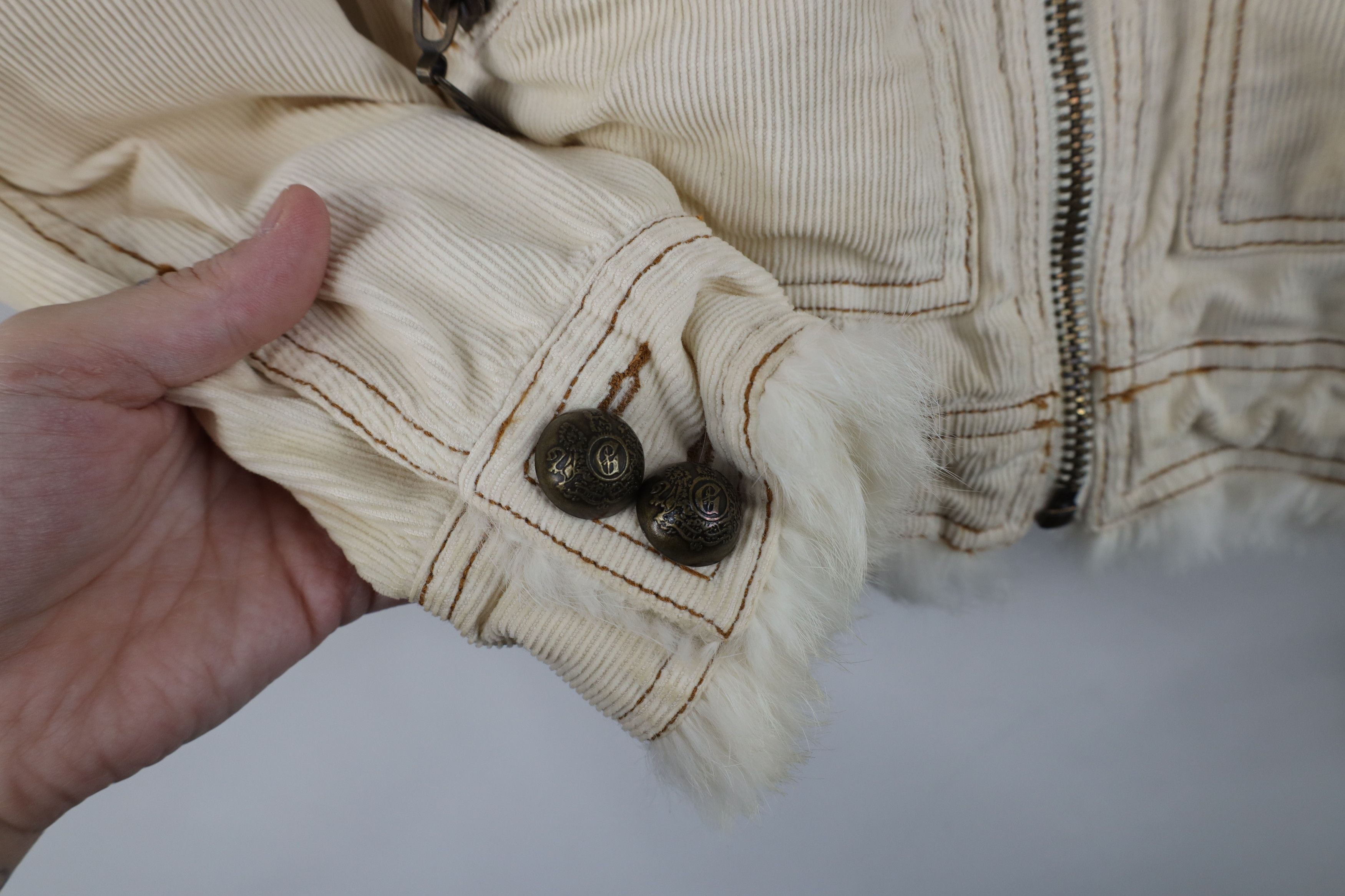 Guess Vintage 90s Y2K Guess Rabbit Corduroy Trucker Jacket Cream Size XS / US 0-2 / IT 36-38 - 8 Thumbnail
