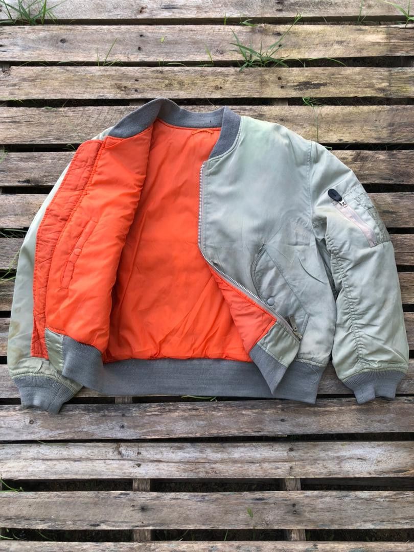 Vintage Vintage Military Reversible Bomber Jacket Distressed Size US L / EU 52-54 / 3 - 1 Thumbnail