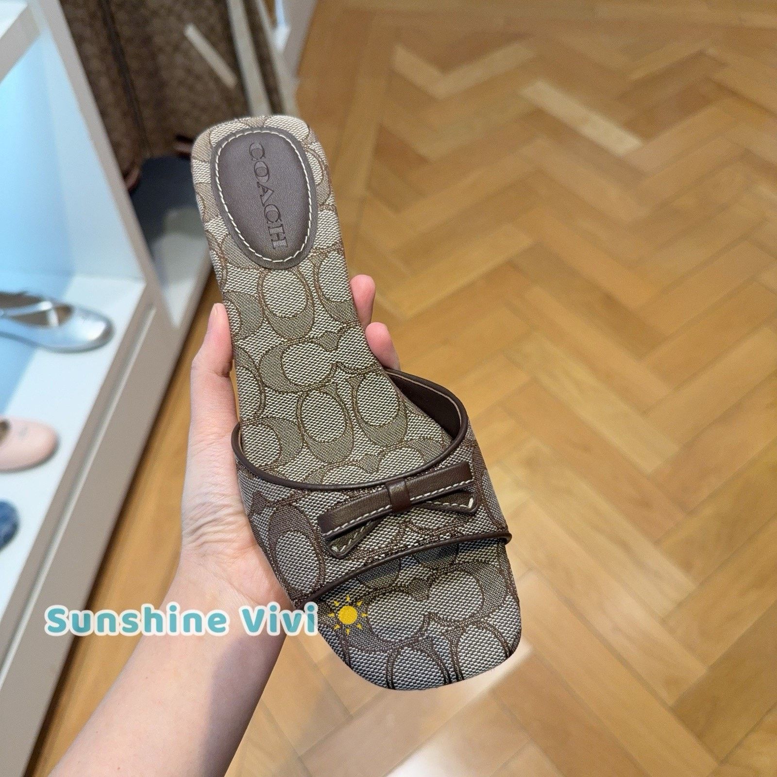 Coach NEW COACH Women Bow Kitten Heel Sandal Oak/Maple CEE09 us7.5 Size US 7.5 / IT 37.5 - 1 Thumbnail