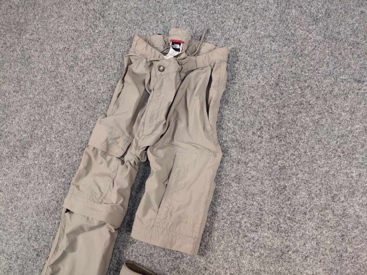 The North Face Vintage 90's The North Face Cargo Beige Track Pants x Shorts Size US 34 / EU 50 - 4 Thumbnail