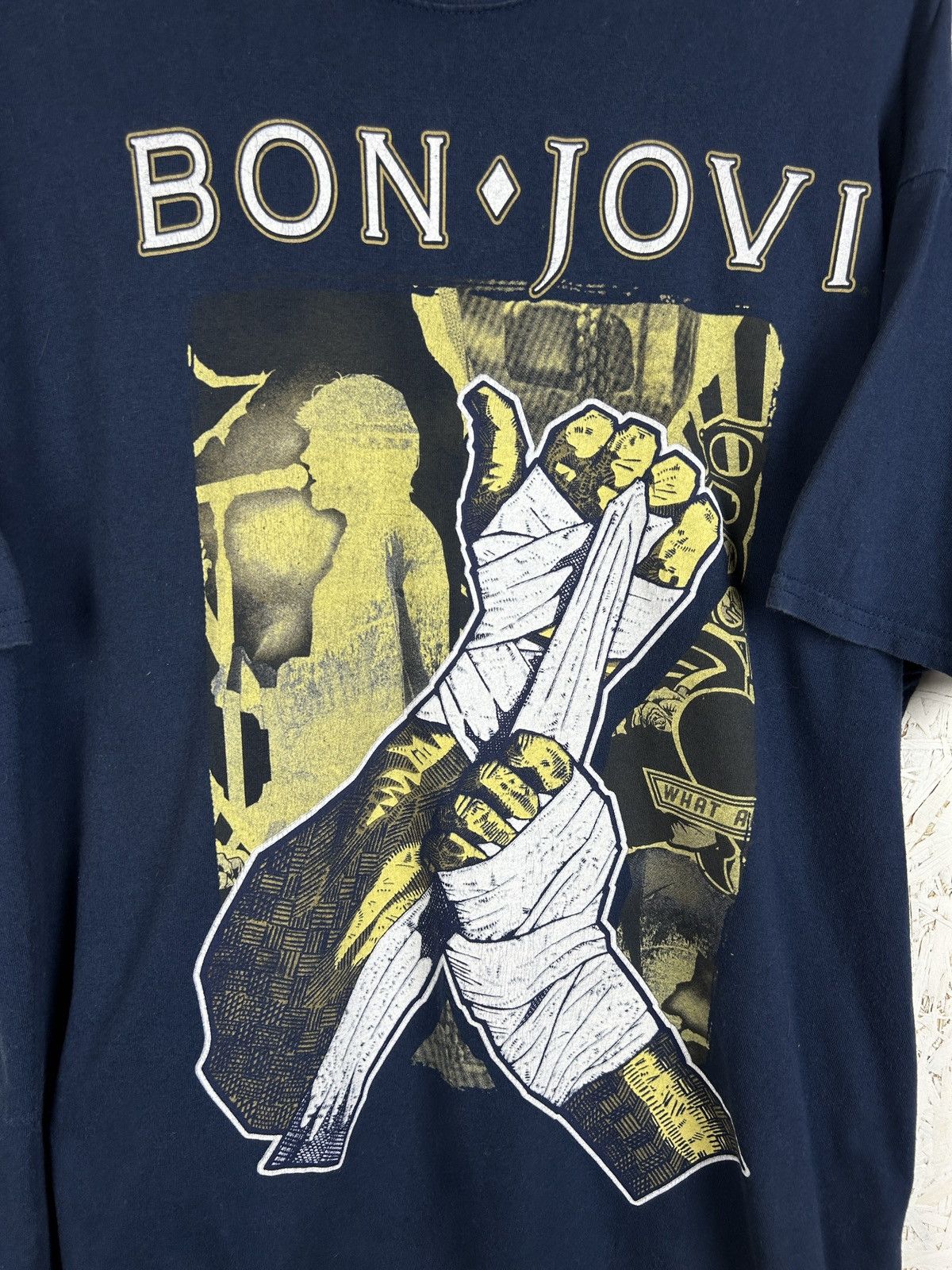 Band Tees Vintage Bon Jovi 2013 Because We Can Tour T-Shirt Blue L Size US XL / EU 56 / 4 - 2 Thumbnail