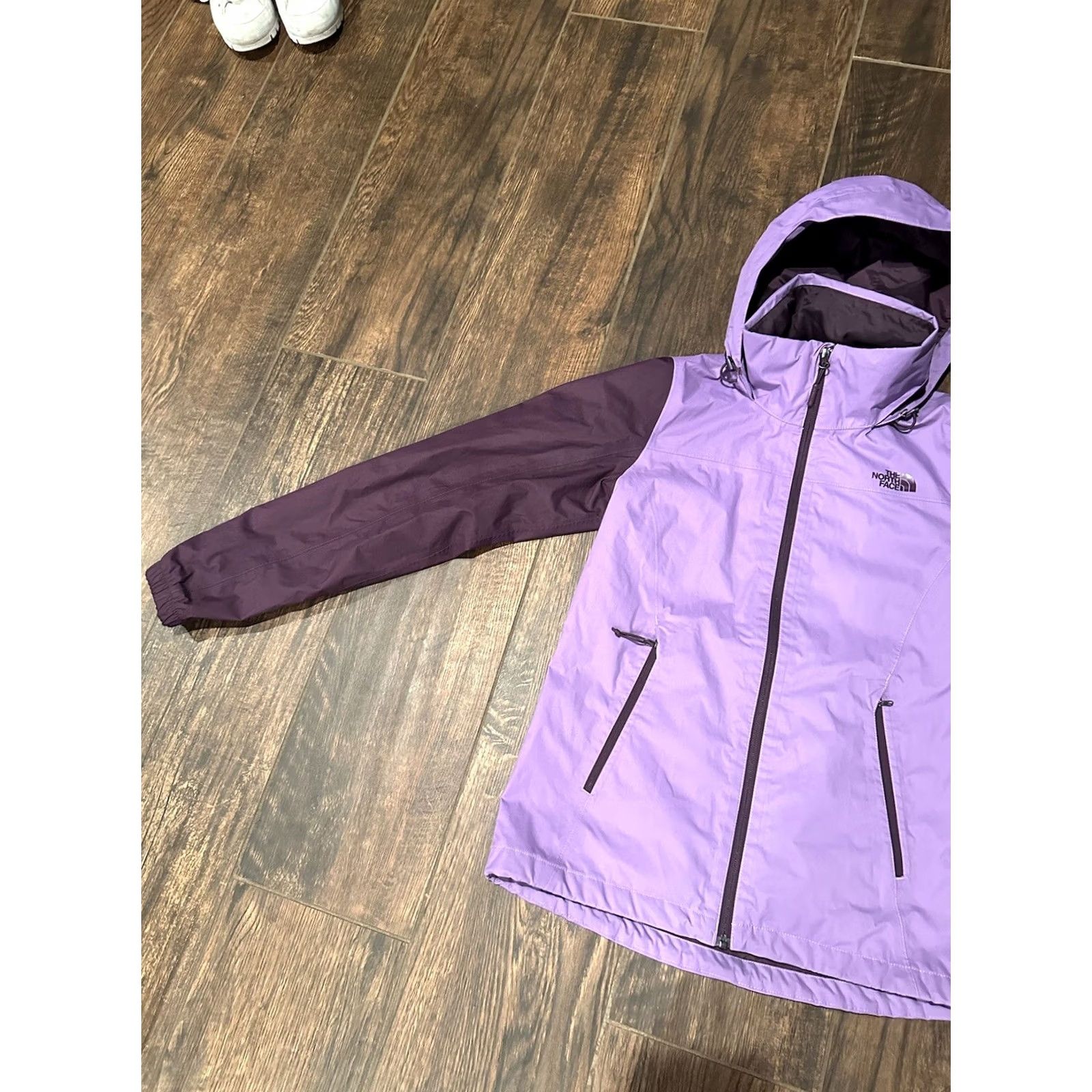 The North Face VINTAGE? The North Face DryVent Women's Purple Zip Hooded Long Sleeve Rain Jacket Sz S Size S / US 4 / IT 40 - 3 Thumbnail