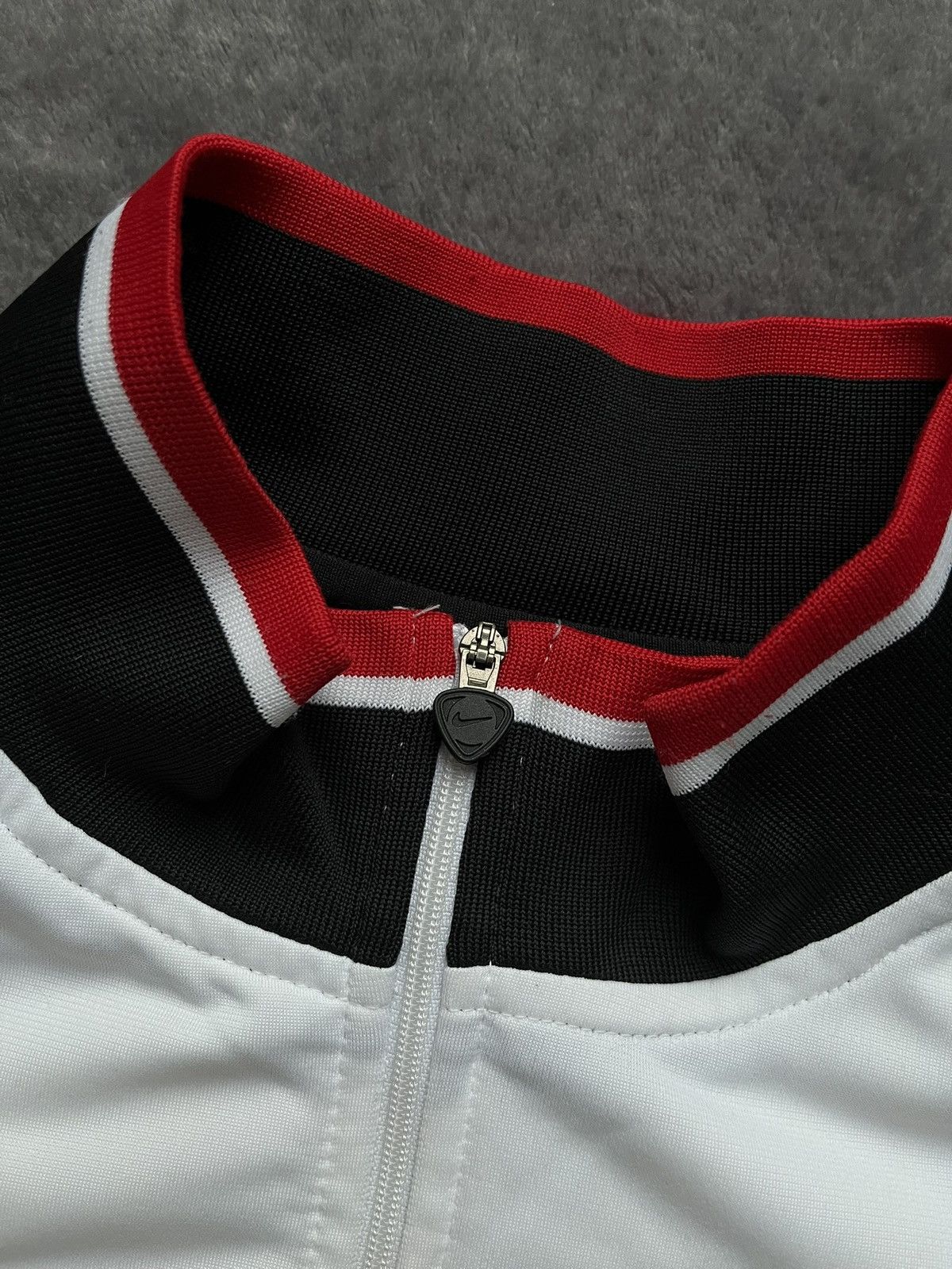 Nike 90s Nike Team Vintage Shield Logo Track Jacket Y2k Retro Size US L / EU 52-54 / 3 - 3 Thumbnail