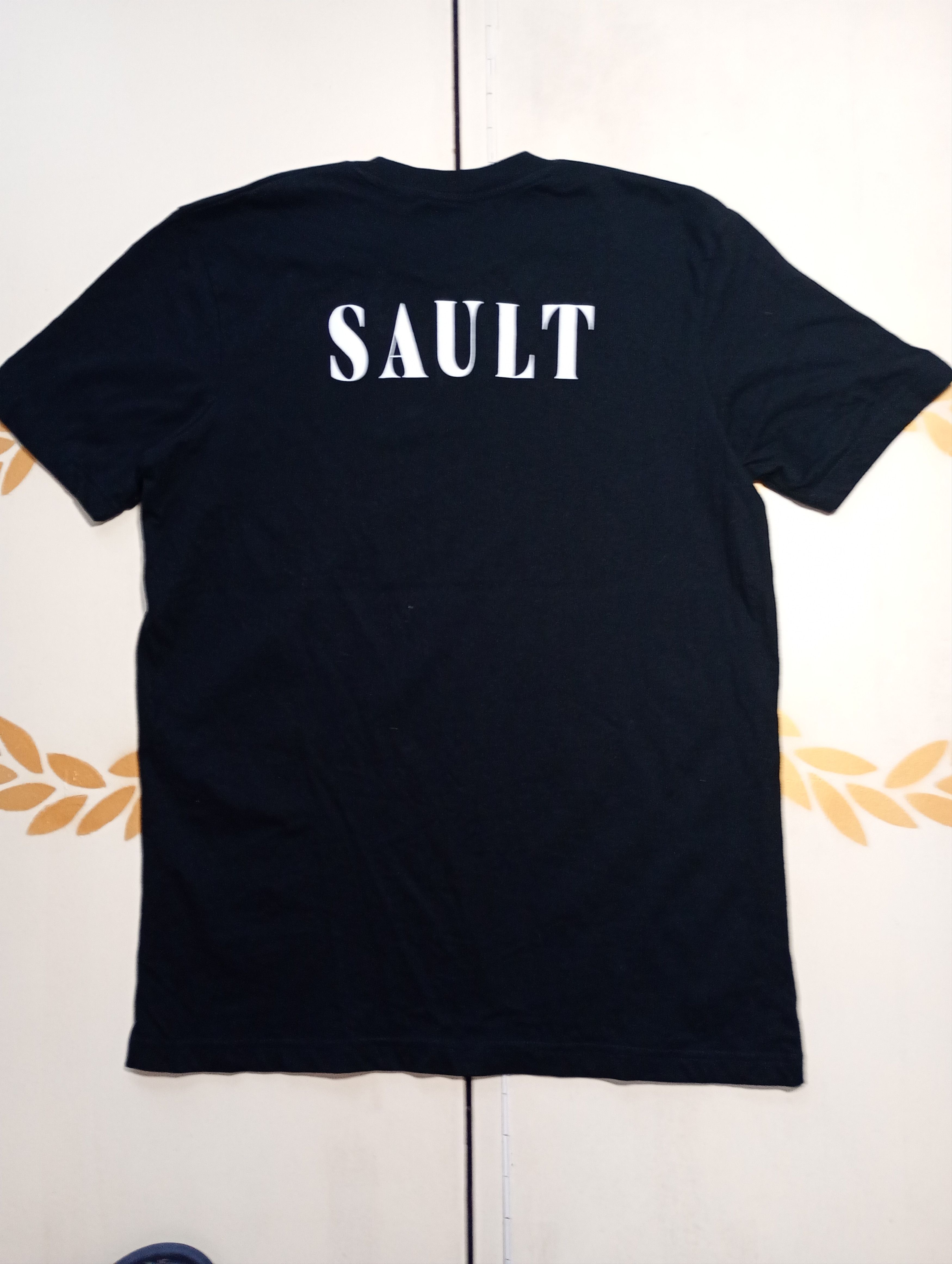 Band Tees Sault BeC T-Shirt Size US L / EU 52-54 / 3 - 8 Thumbnail