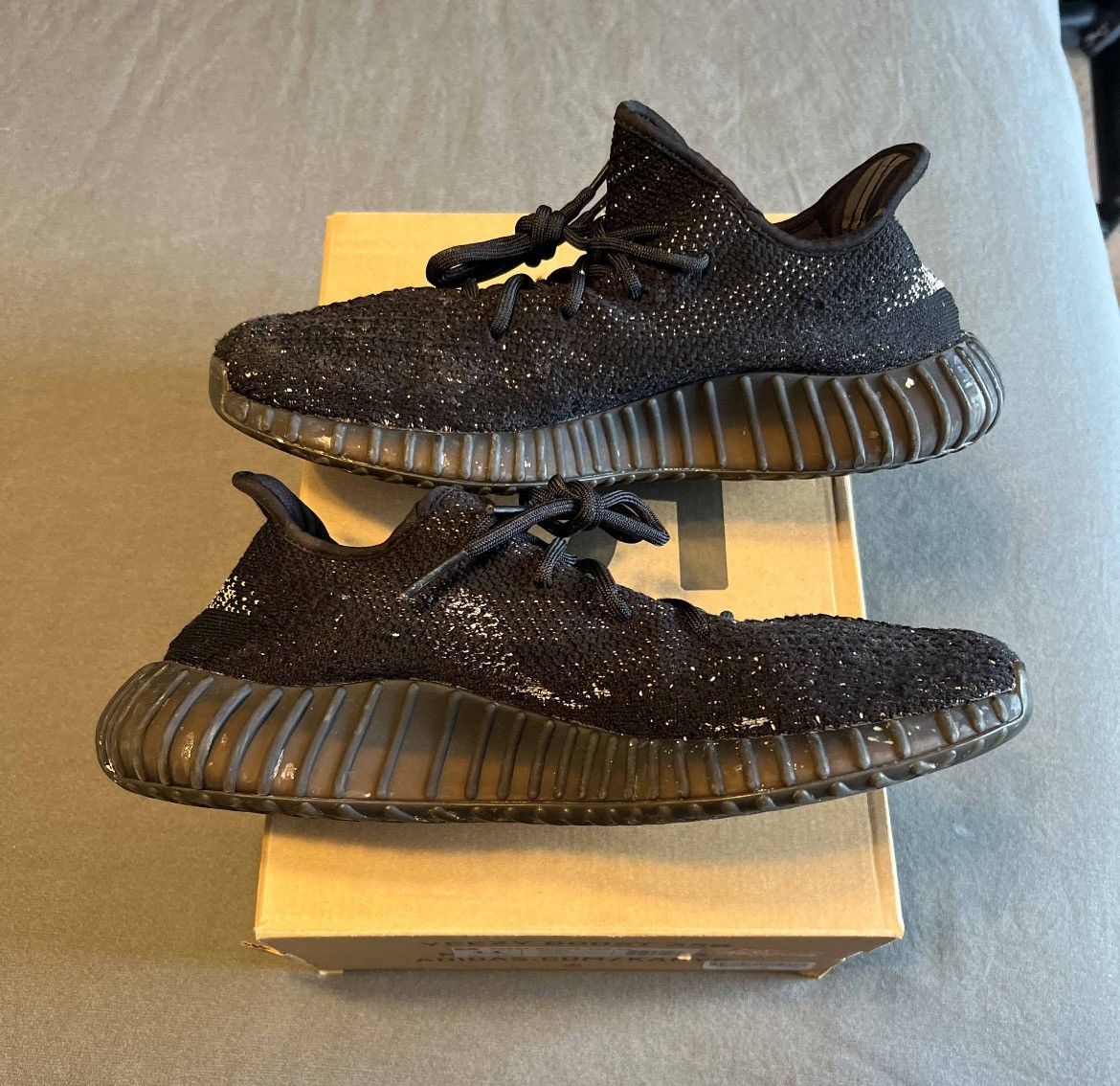 Adidas × Kanye West Adidas Yeezy Boost 350 V2 Oreo Size 11 BY1604 Size US 11 / EU 44 - 2 Thumbnail