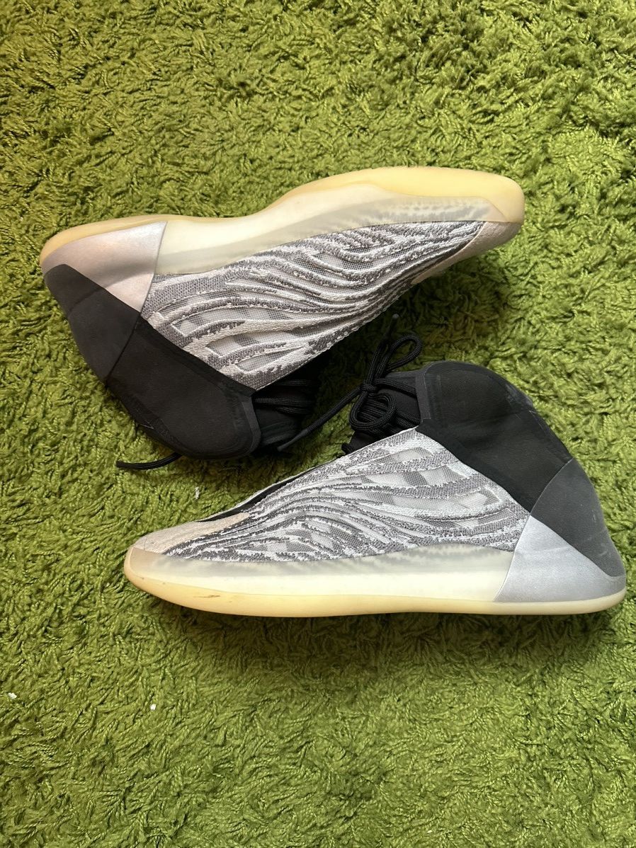 Adidas Yeezy QNTM Size US 13 / EU 46 - 3 Thumbnail