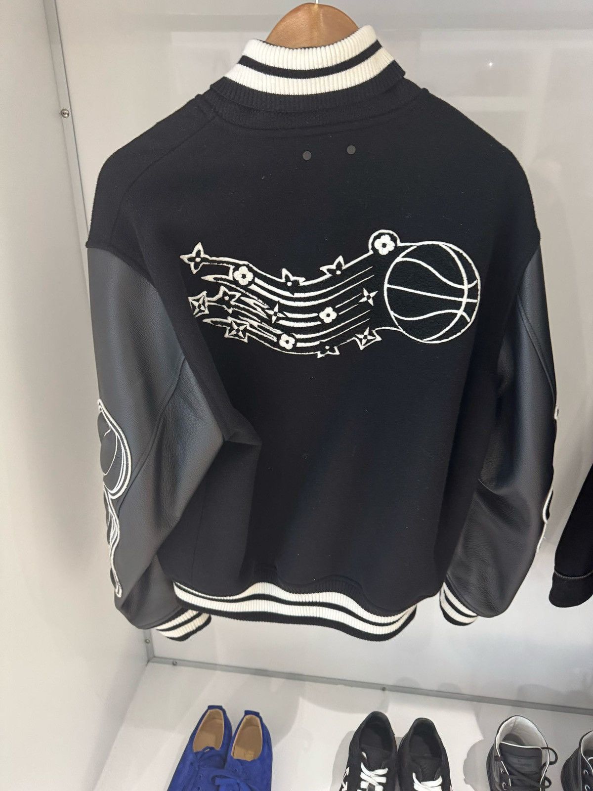Louis Vuitton Louis Vuitton x NBA Basketball Leather Jacket Size US M / EU 48-50 / 2 - 17 Thumbnail