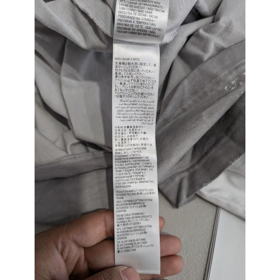 Balenciaga o1rshd1 Long Sleeve T-Shirt in Gray Size US S / EU 44-46 / 1 - 21 Thumbnail