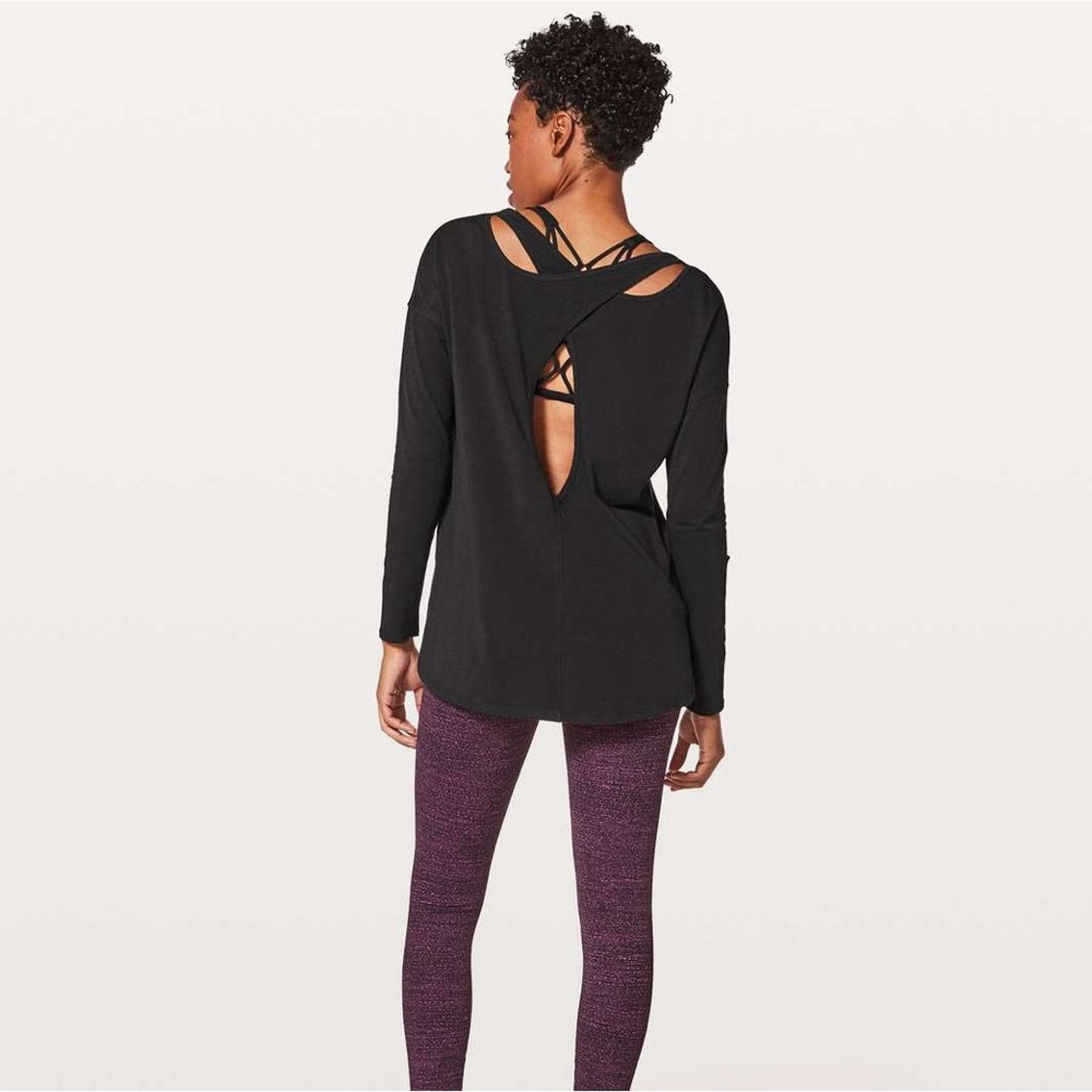 Lululemon Lululemon Back Into It Long Sleeve in Black Top Crossover Size M / US 6-8 / IT 42-44 - 4 Thumbnail