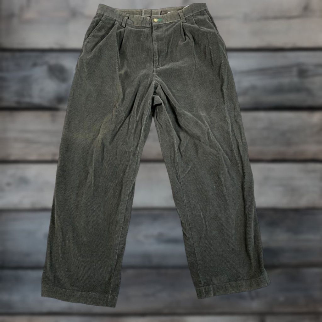 Olive VTG Y2K Baggy Fit Pleated Corduroy Pants Men’s 34 x 28 Olive Green 90s Hipster Retro Vintage Chino Pants Mens Size US 34 / EU 50 - 1 Thumbnail