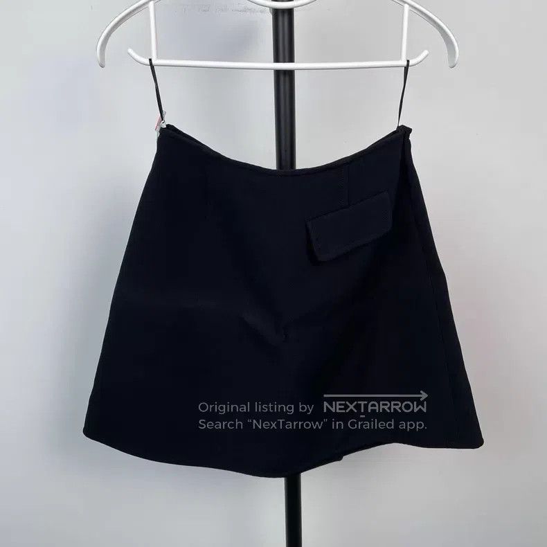 Louis Vuitton Louis Vuitton Black double-breasted mini skirt Size 35" - 2 Thumbnail