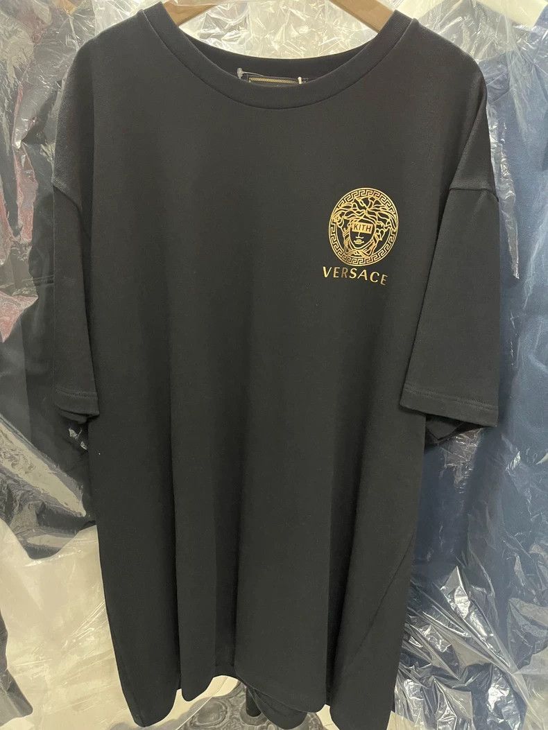 Versace Versace Short-sleeved T-shirt Size US L / EU 52-54 / 3 - 1 Thumbnail