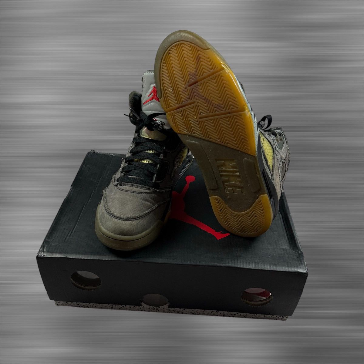 Jordan Brand × Off-White Jordan 5 Retro Off-White Muslin Size US 9 / EU 42 - 5 Thumbnail