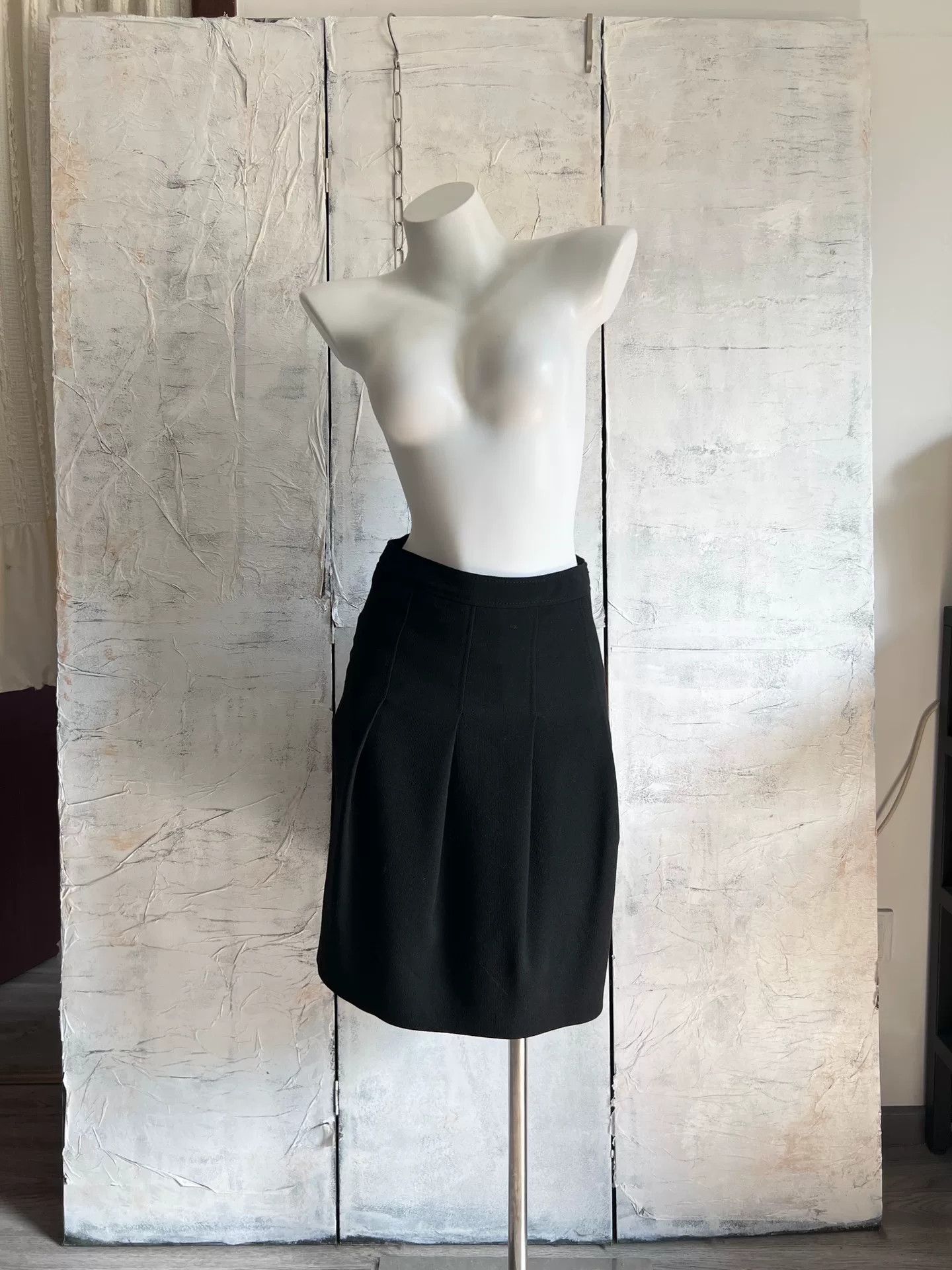 Moschino MOSCHINO Fall/Winter Black Skirt Size 36" / US 14 / IT 50 - 1 Thumbnail