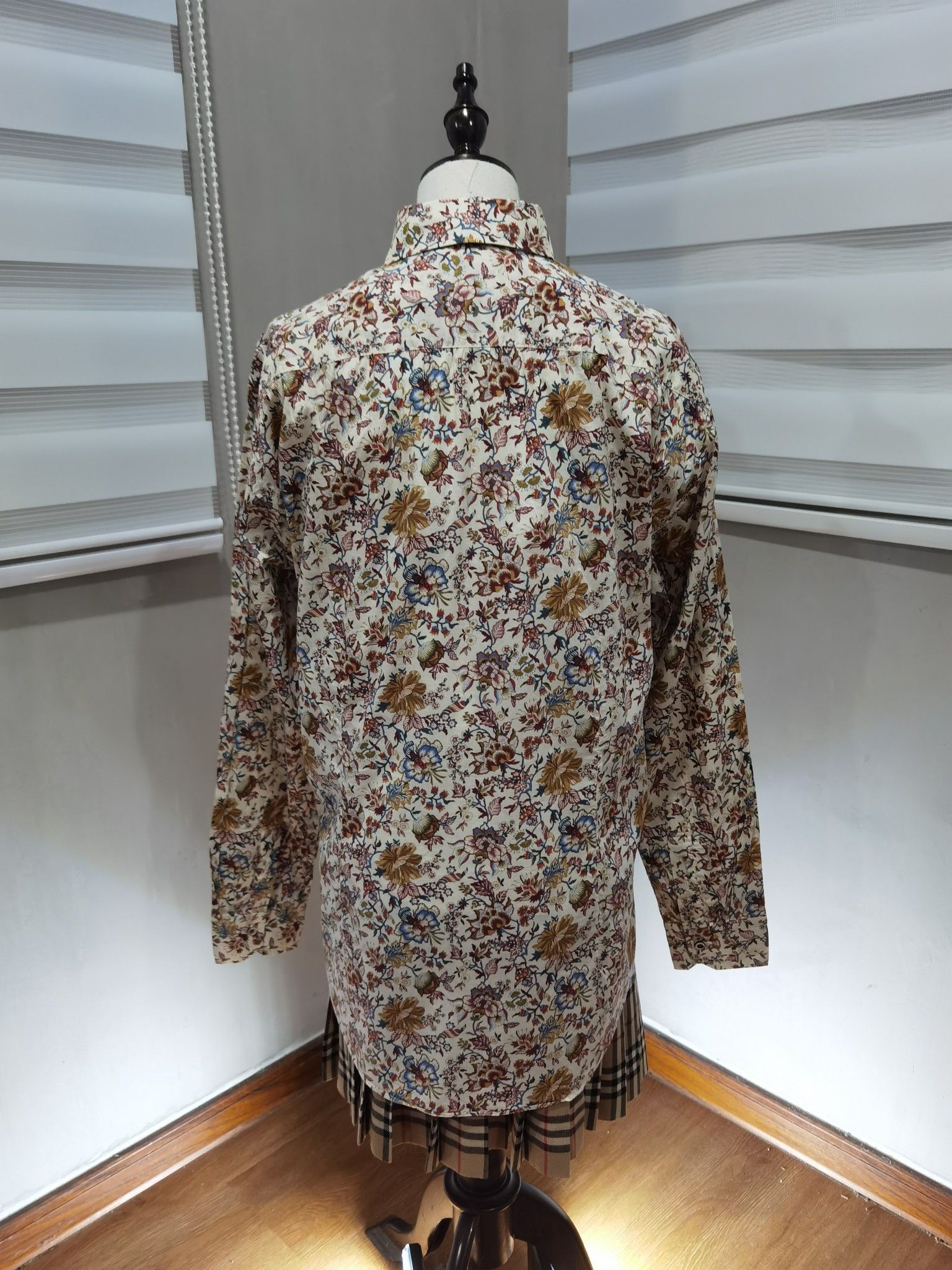 Liberty ARTISAN X LIBERTY art fabric button up M 1680 Size US M / EU 48-50 / 2 - 4 Thumbnail