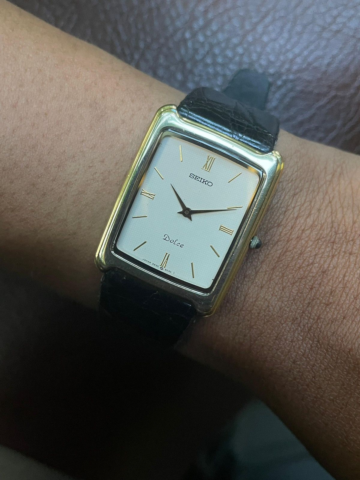 Seiko Seiko Dolce Tank Gold Size 28 - 3 Thumbnail