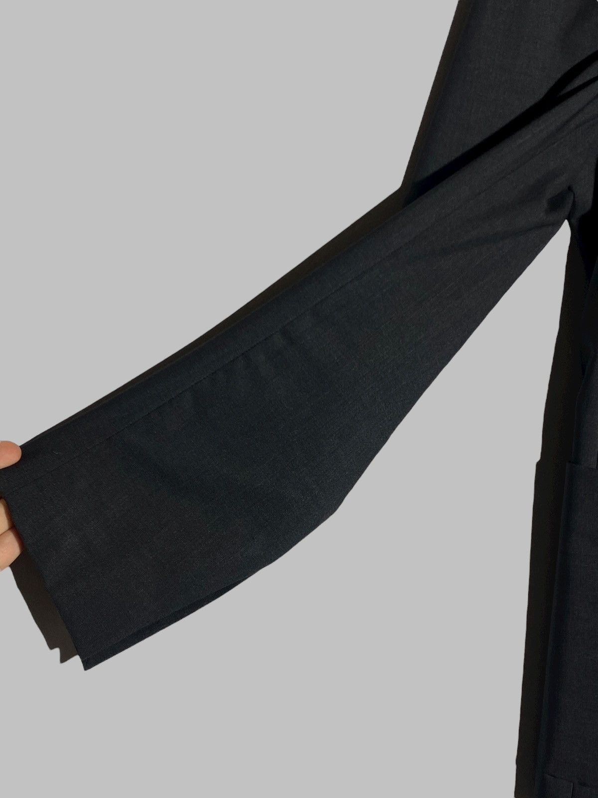 Louis Vuitton Louis Vuitton Equipe Double Breasted Grey Blazer Men’s Size 44R - 16 Thumbnail