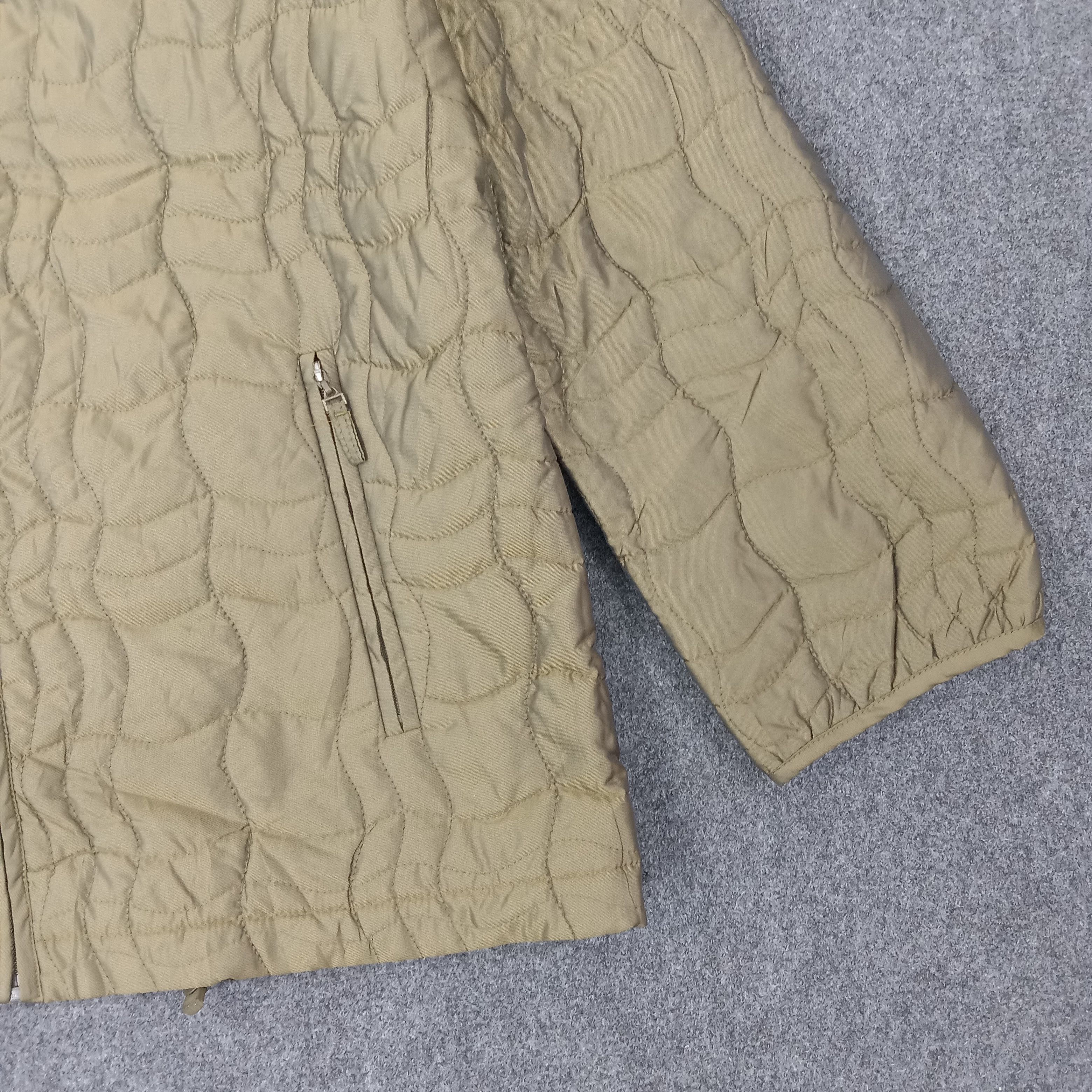 Burberry Burberry London Designer Logo Jacket C260N6 Size US S / EU 44-46 / 1 - 4 Thumbnail