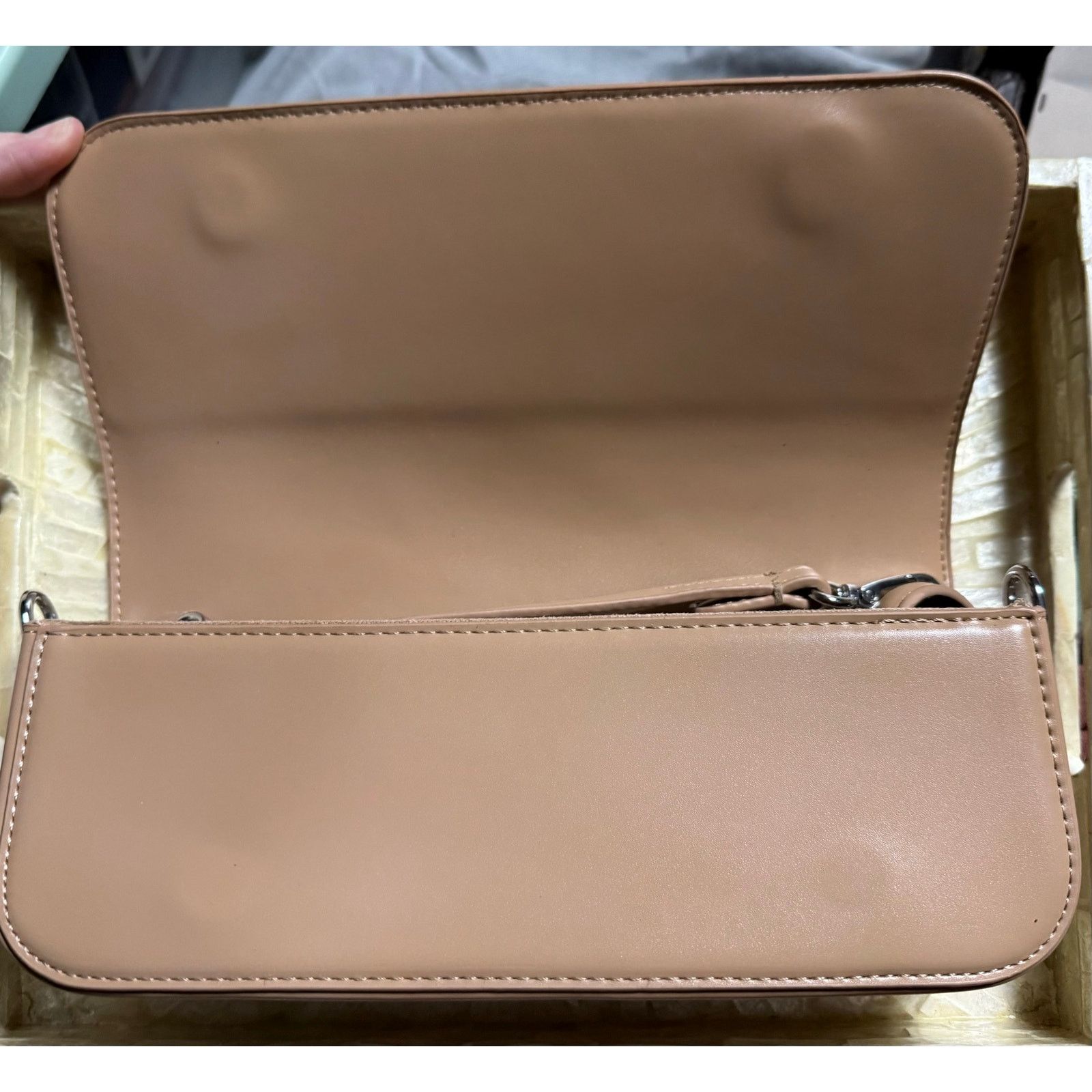 Rachel Zoe Rachel Zoe Handbag Like New shoulder & crossbody strap Size ONE SIZE - 11 Thumbnail