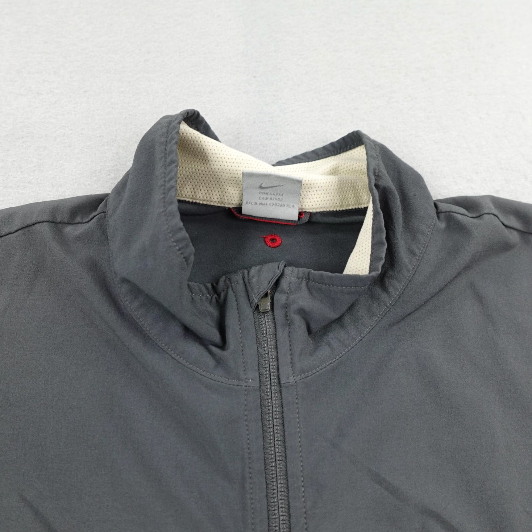 Nike VINTAGE Nike Jacket Mens XL Gray Dri-FIT Track Coat Full Zip Performance Y2K Size US XL / EU 56 / 4 - 2 Thumbnail