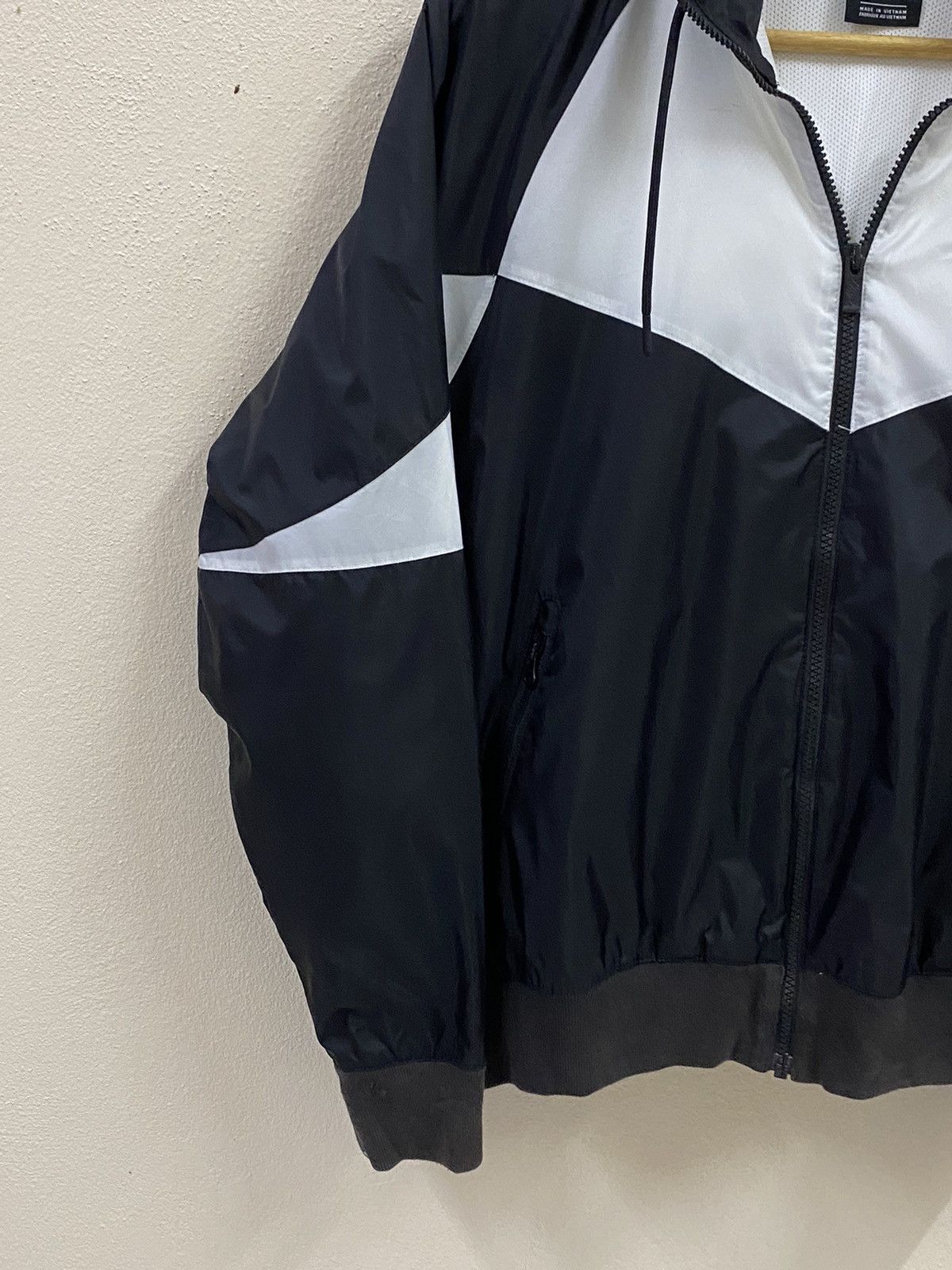 Nike Nike Big Swoosh Black White Size US M / EU 48-50 / 2 - 7 Thumbnail