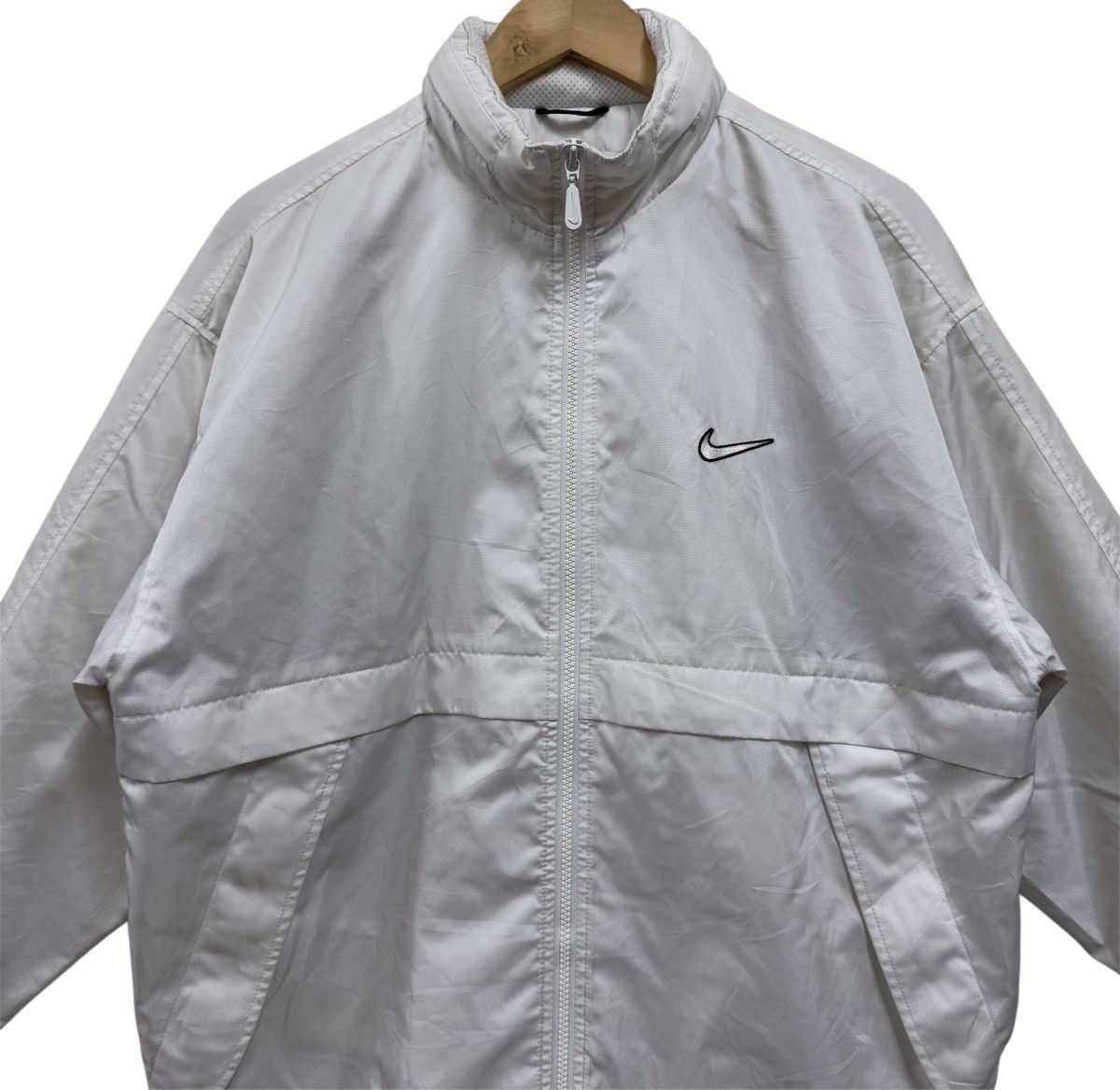 Nike Vintage Nike Jacket Windbreaker Hidden Hoodie Size US L / EU 52-54 / 3 - 3 Thumbnail
