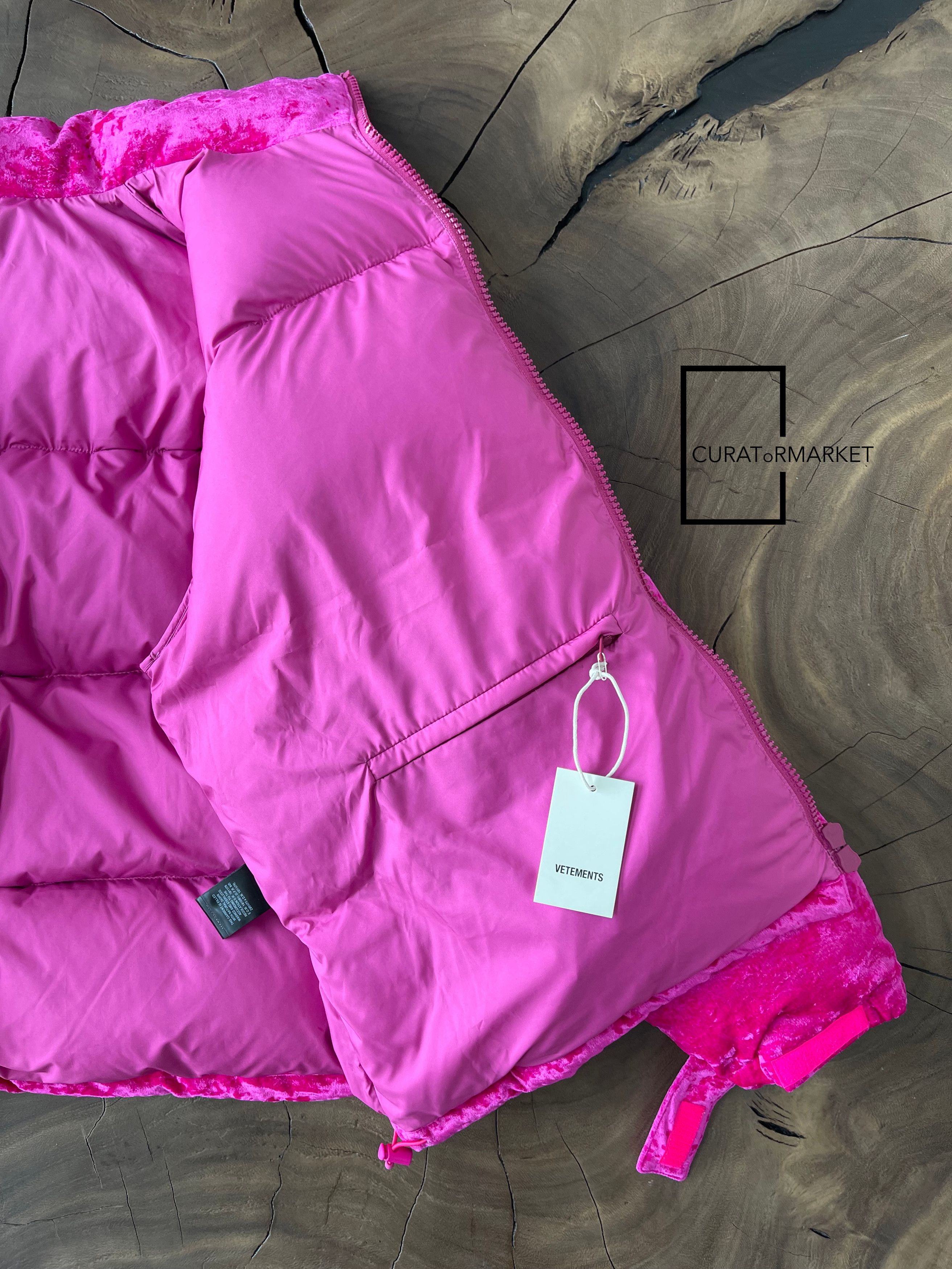 Vetements RARE Pink Crushed Velvet Down Padded Puffer Jacket FW22 Size US M / EU 48-50 / 2 - 7 Thumbnail