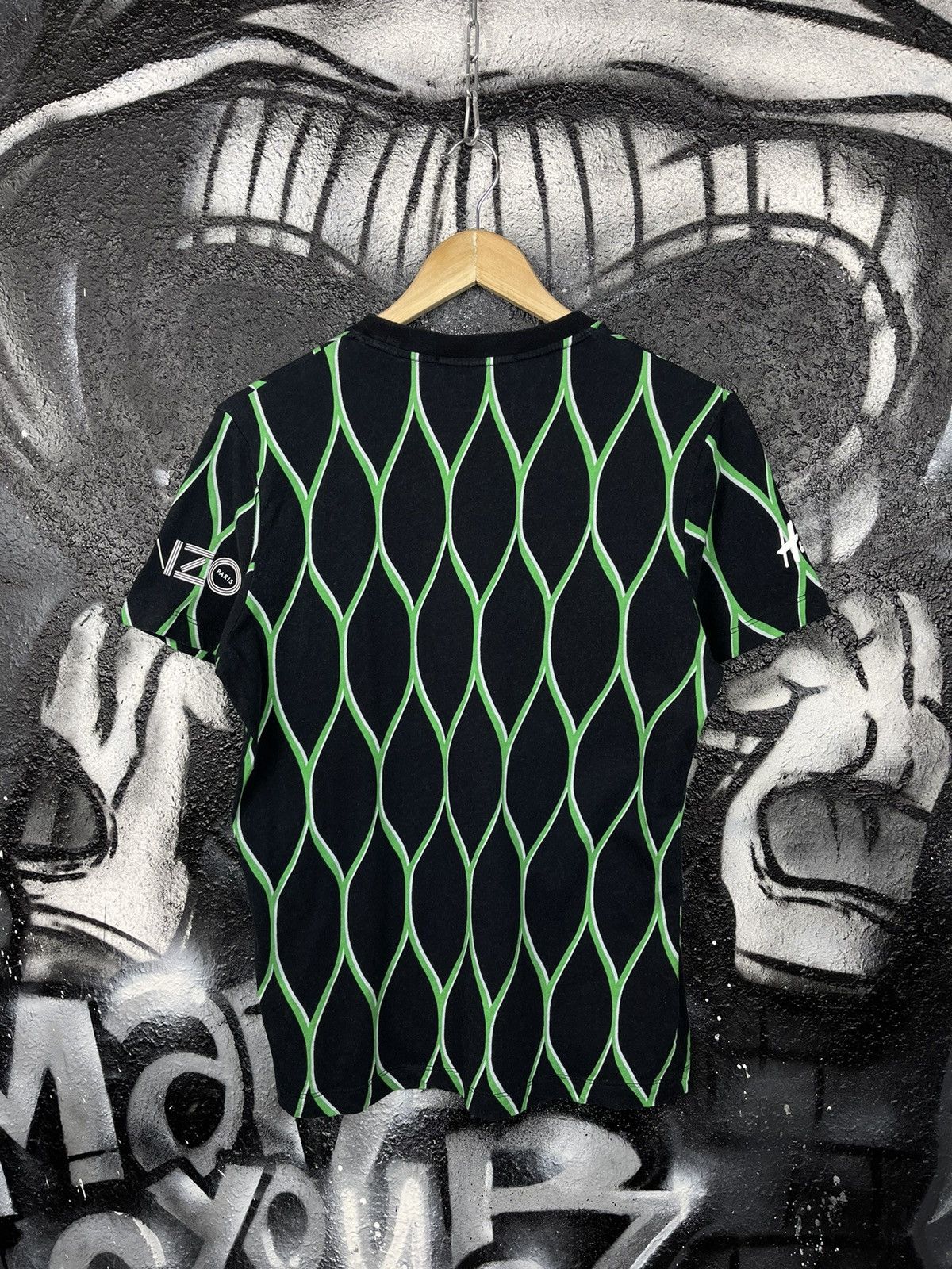 H&M × Kenzo Kenzo x H&M Black/Green Short Sleeve T-Shirt Men’s Size XS Size US XS / EU 42 / 0 - 5 Thumbnail