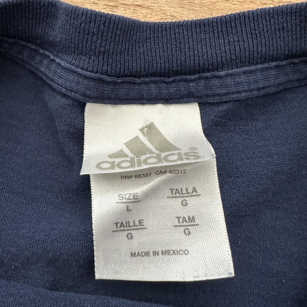 Adidas × Vintage Vintage Adidas tee Size US L / EU 52-54 / 3 - 4 Thumbnail