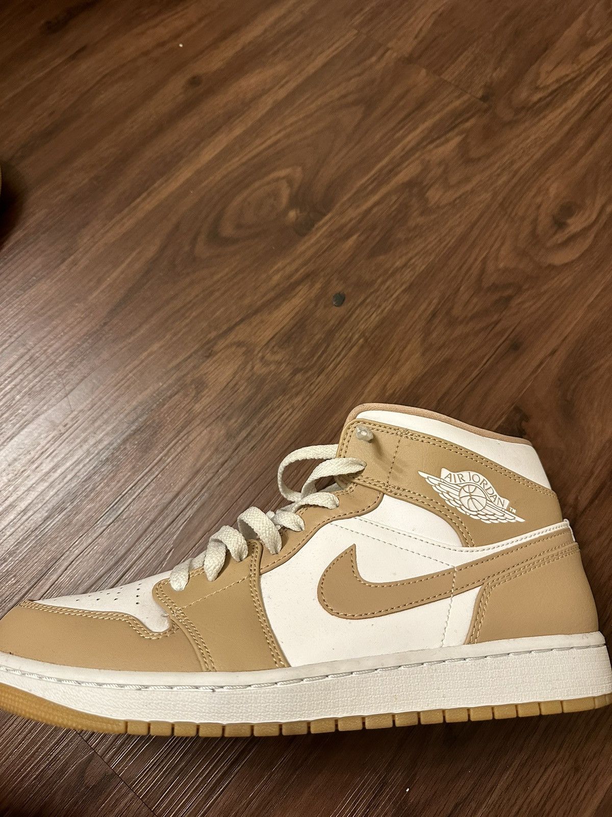 Jordan Brand Jordan 1 Tan Gum Size US 10 / EU 43 - 5 Thumbnail