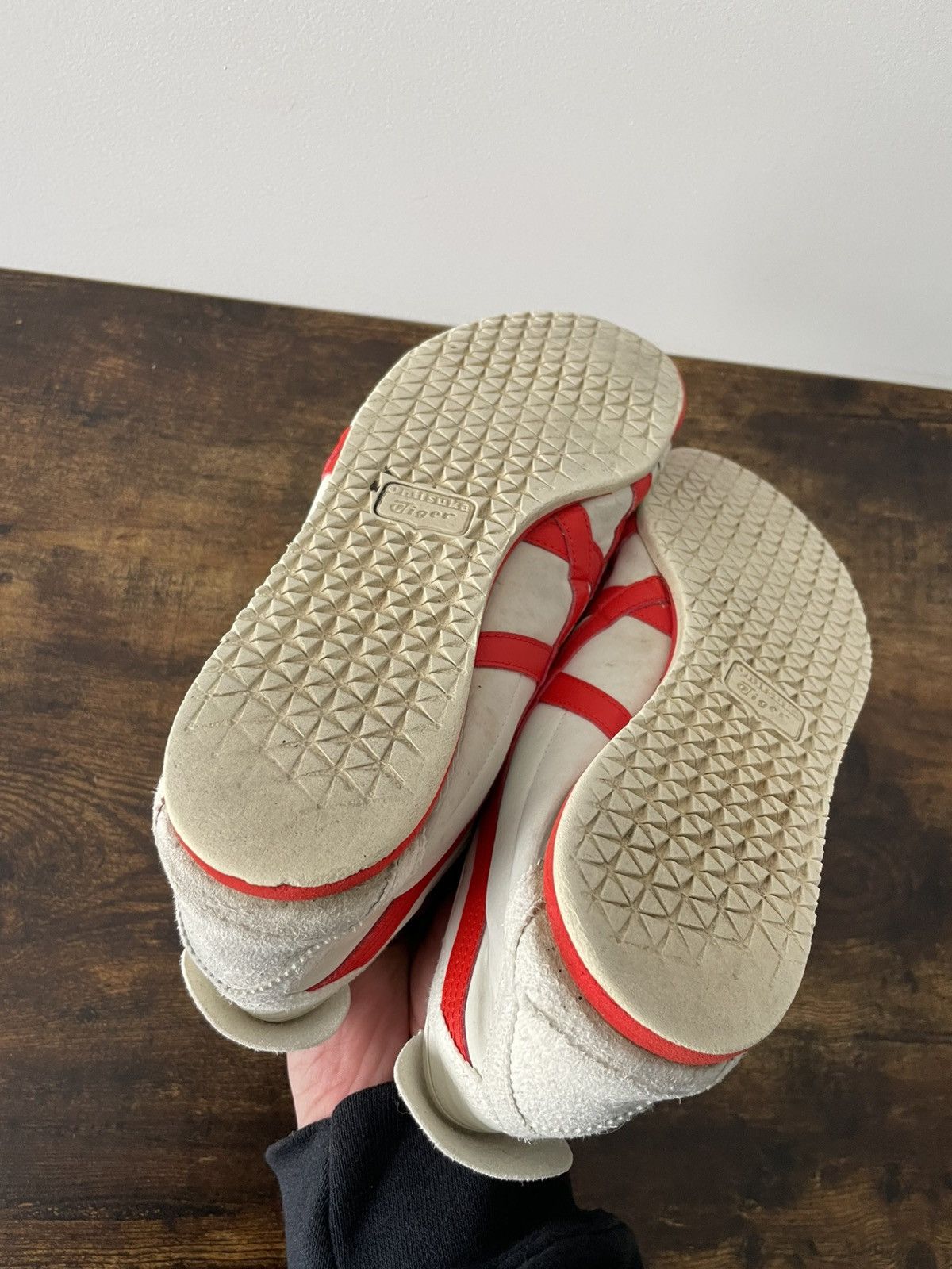 Asics Asics Onitsuka Tiger Shoes White/Red Y2K Size US 9.5 / EU 42-43 - 10 Thumbnail