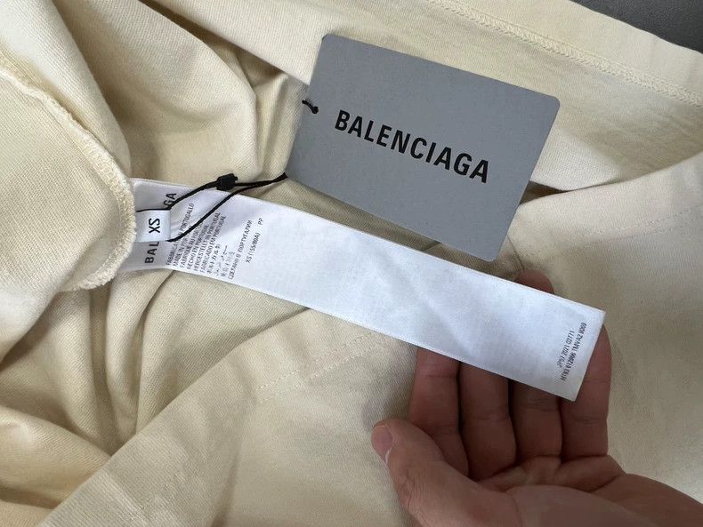 Balenciaga Balenciaga Wheat ear scissors short sleeve T-shirt beige Size US M / EU 48-50 / 2 - 4 Thumbnail