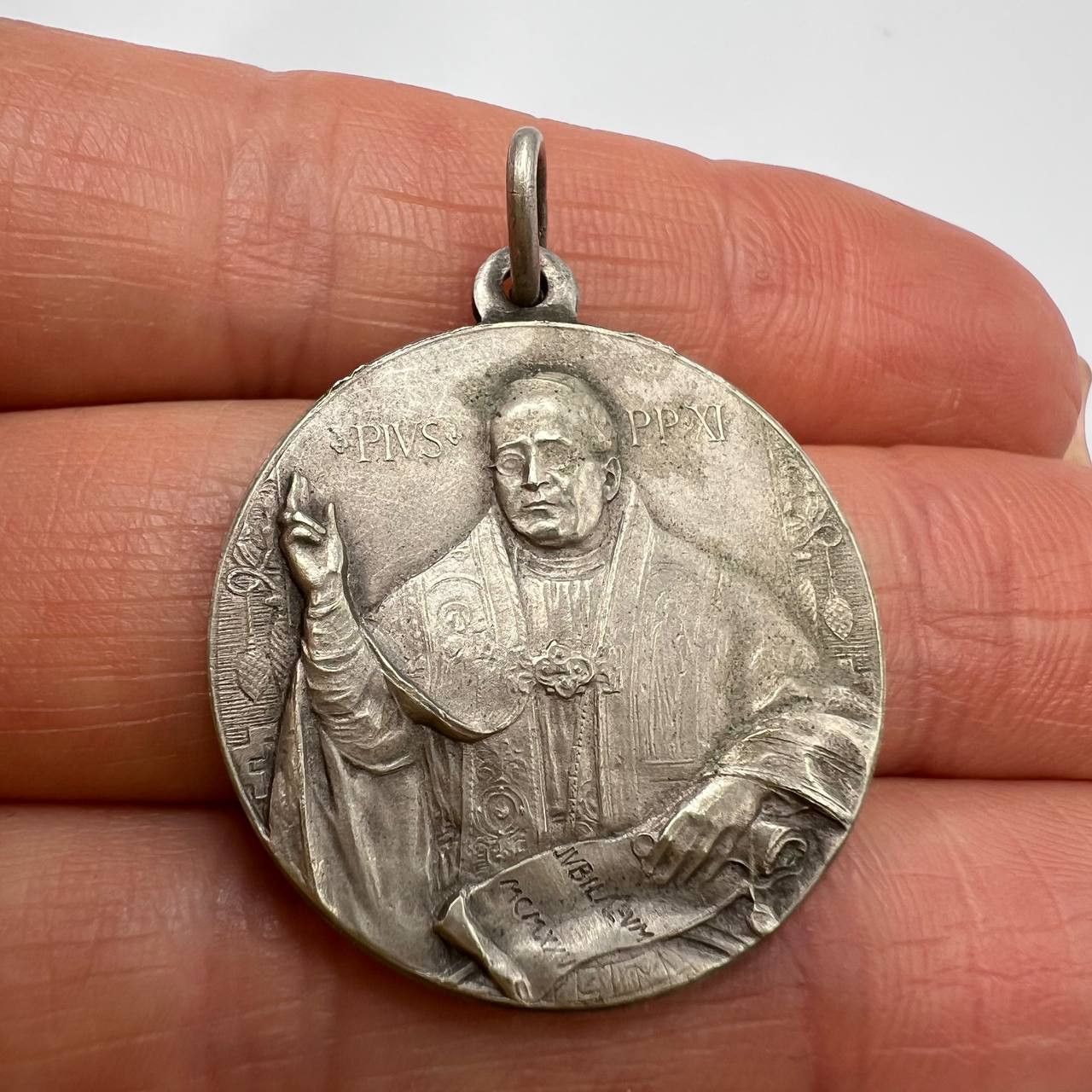 Vintage 1925 Antique Christian Medal Pendant Silver Pope Pius XI Size ONE SIZE - 1 Thumbnail