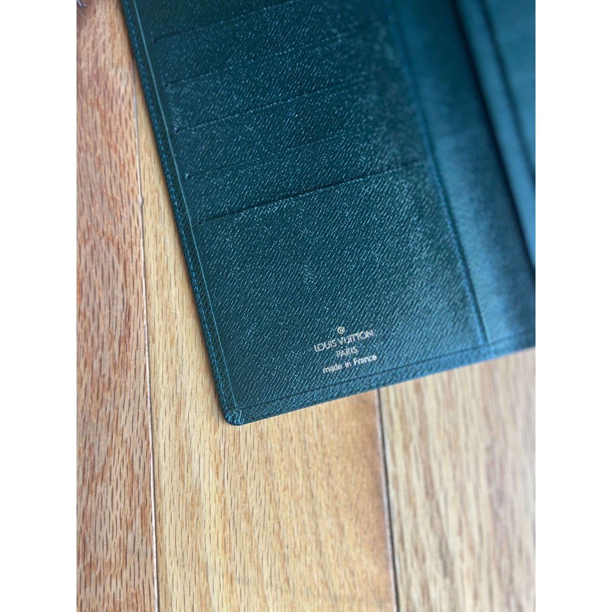 Louis Vuitton AUTH LOUIS VUITTON TAIGA BI-FOLD WALLET LEATHER PREOWNED FOR Size ONE SIZE - 6 Thumbnail
